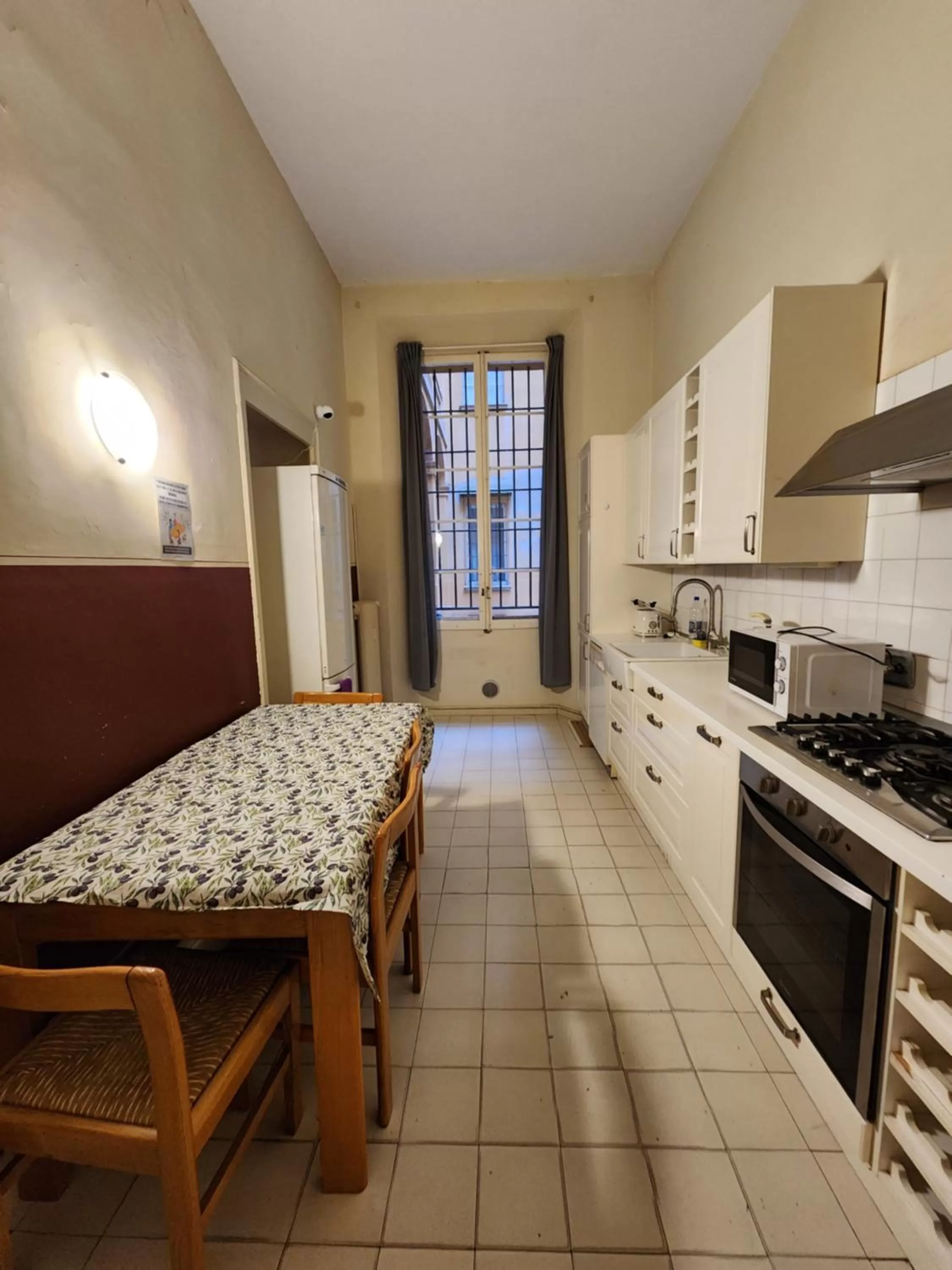 Kitchen or kitchenette, Kitchen/Kitchenette in TATA HOMES