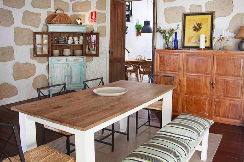 Communal lounge/ TV room in Sansofi Guesthouse