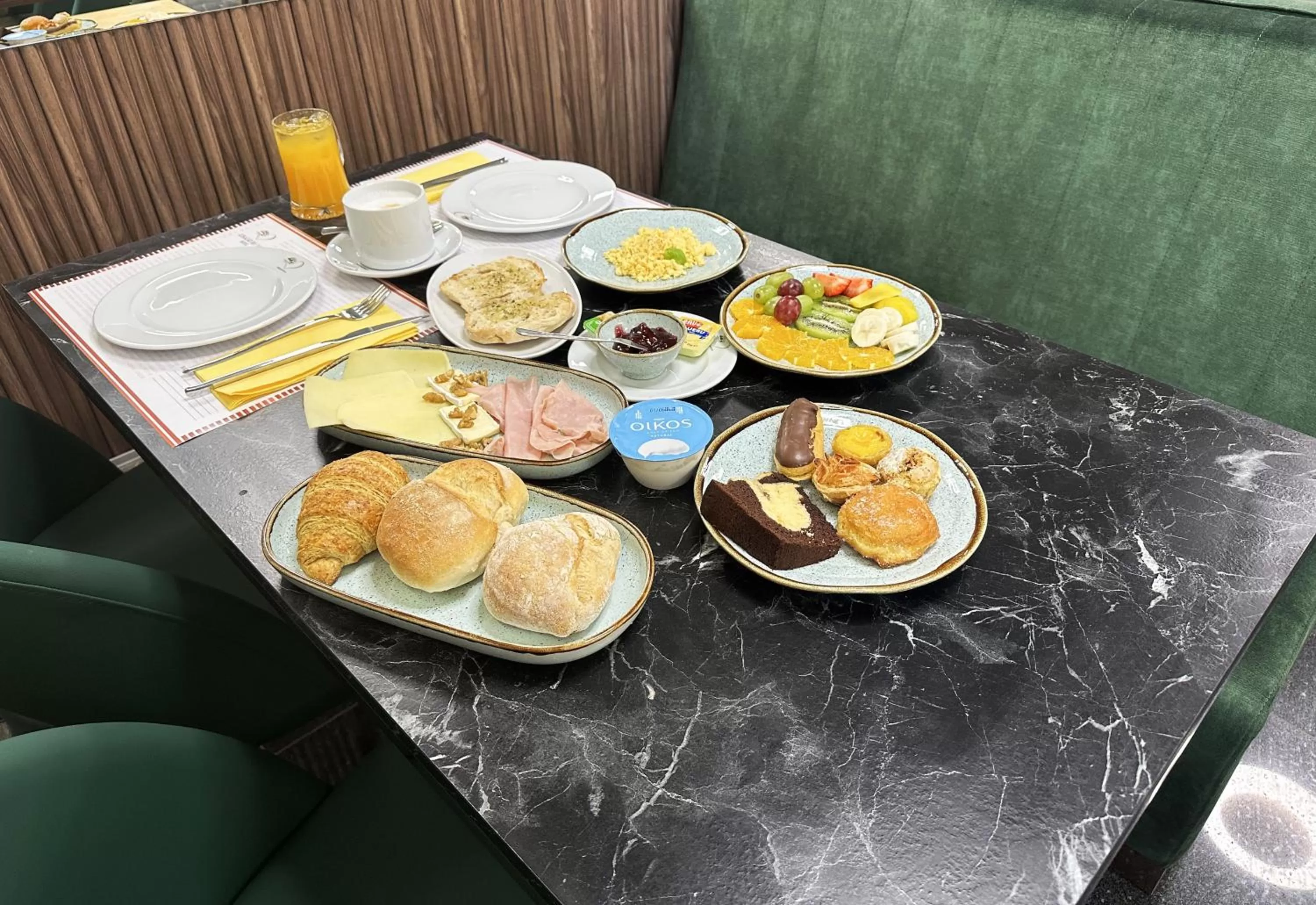 Breakfast in Coração do Tua Hotel