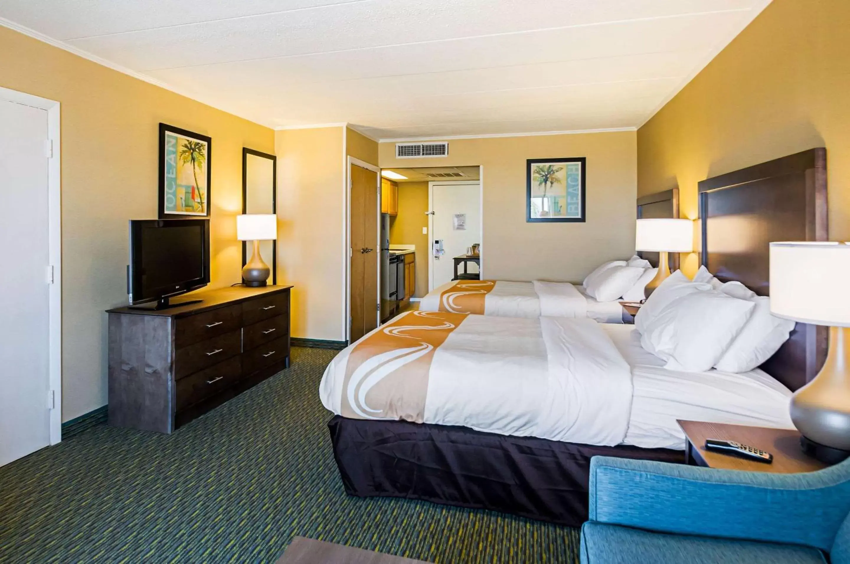 Oceanfront Accessible/Roll-In Shower 2 Queen Beds in Quality Inn Oceanfront Oceanfront Accessible/Roll-In Shower 2 Queen Beds in Quality Inn Oceanfront