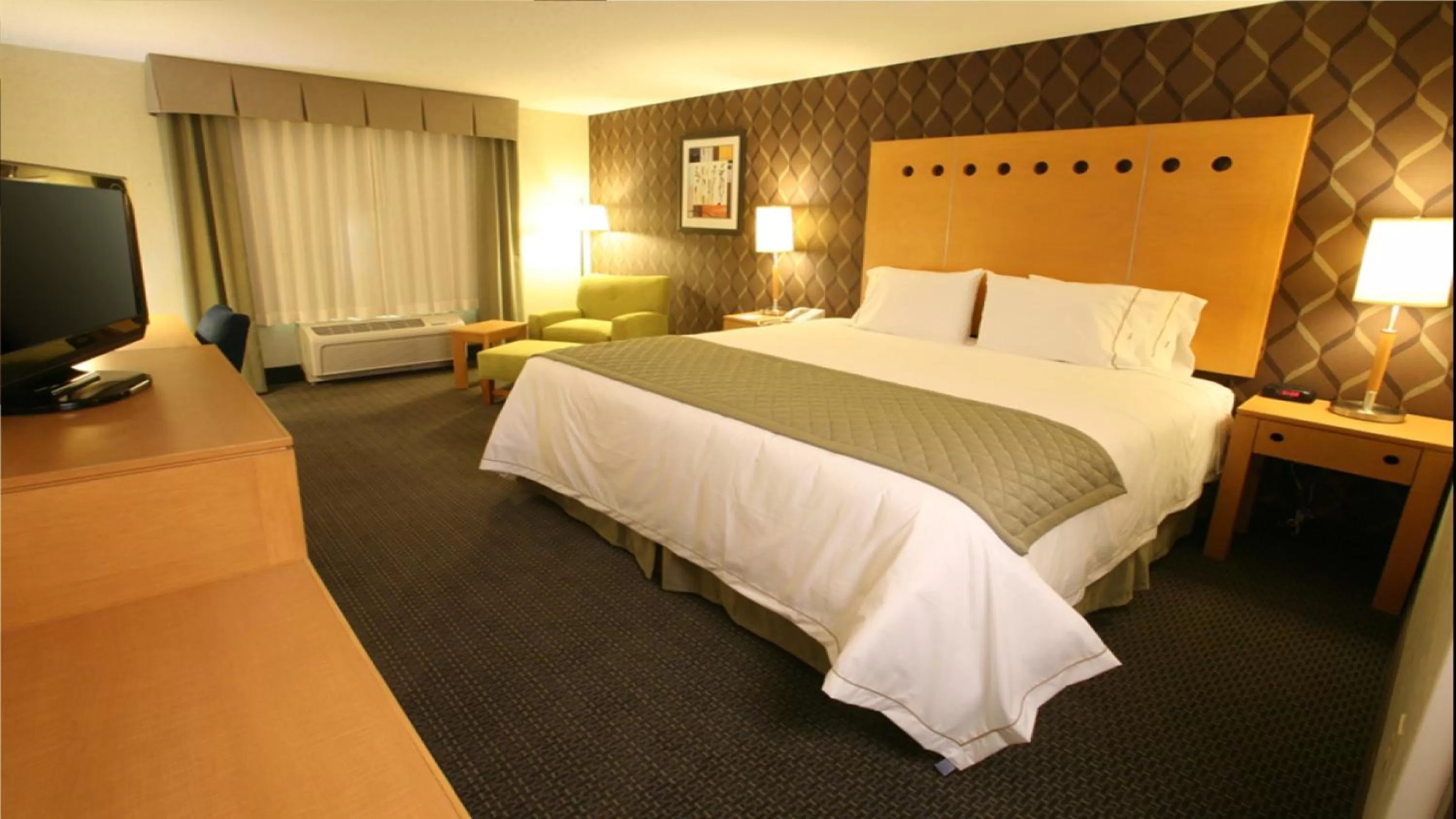 Photo of the whole room, Bed in Holiday Inn Express & Suites Monterrey Aeropuerto by IHG
