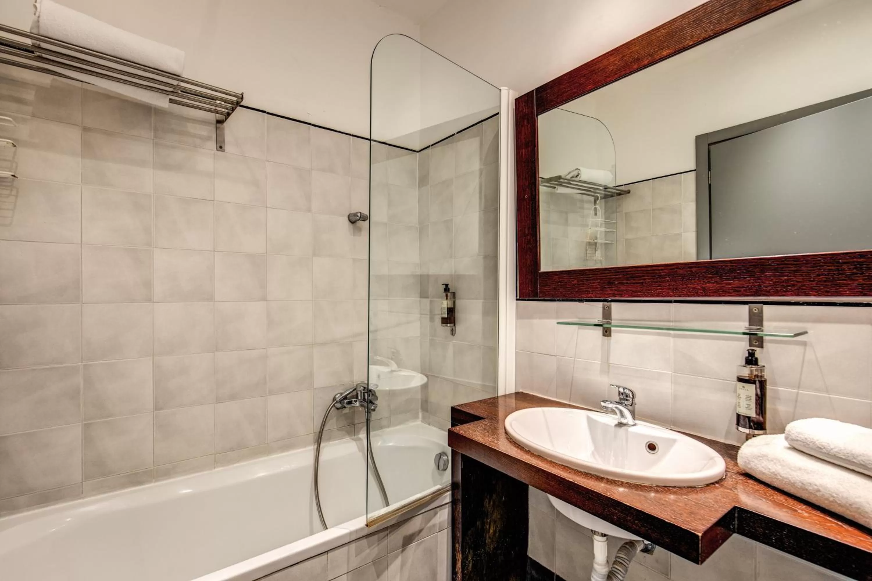 Bathroom in Hotel Giuggioli