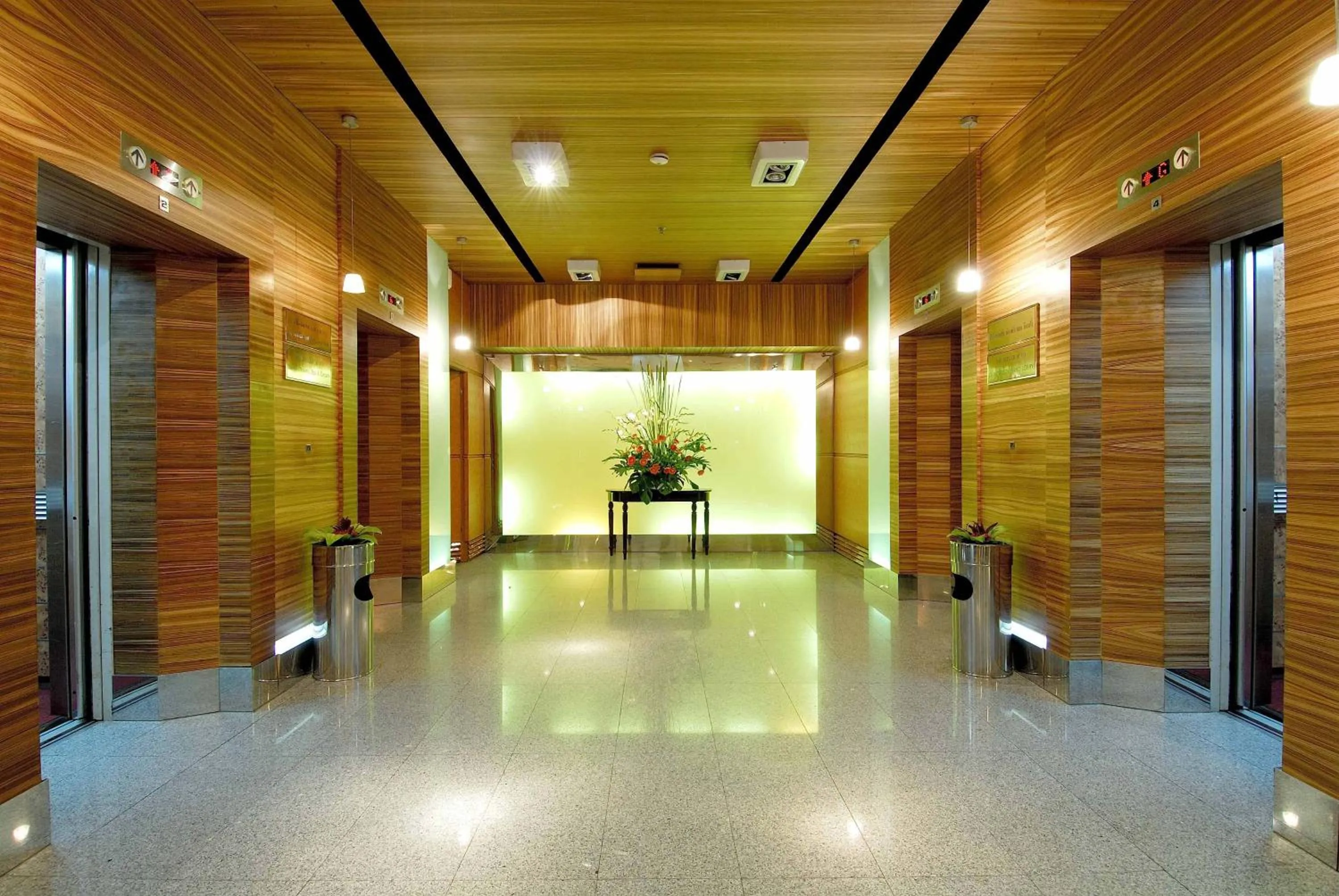 elevator in Princeton Bangkok