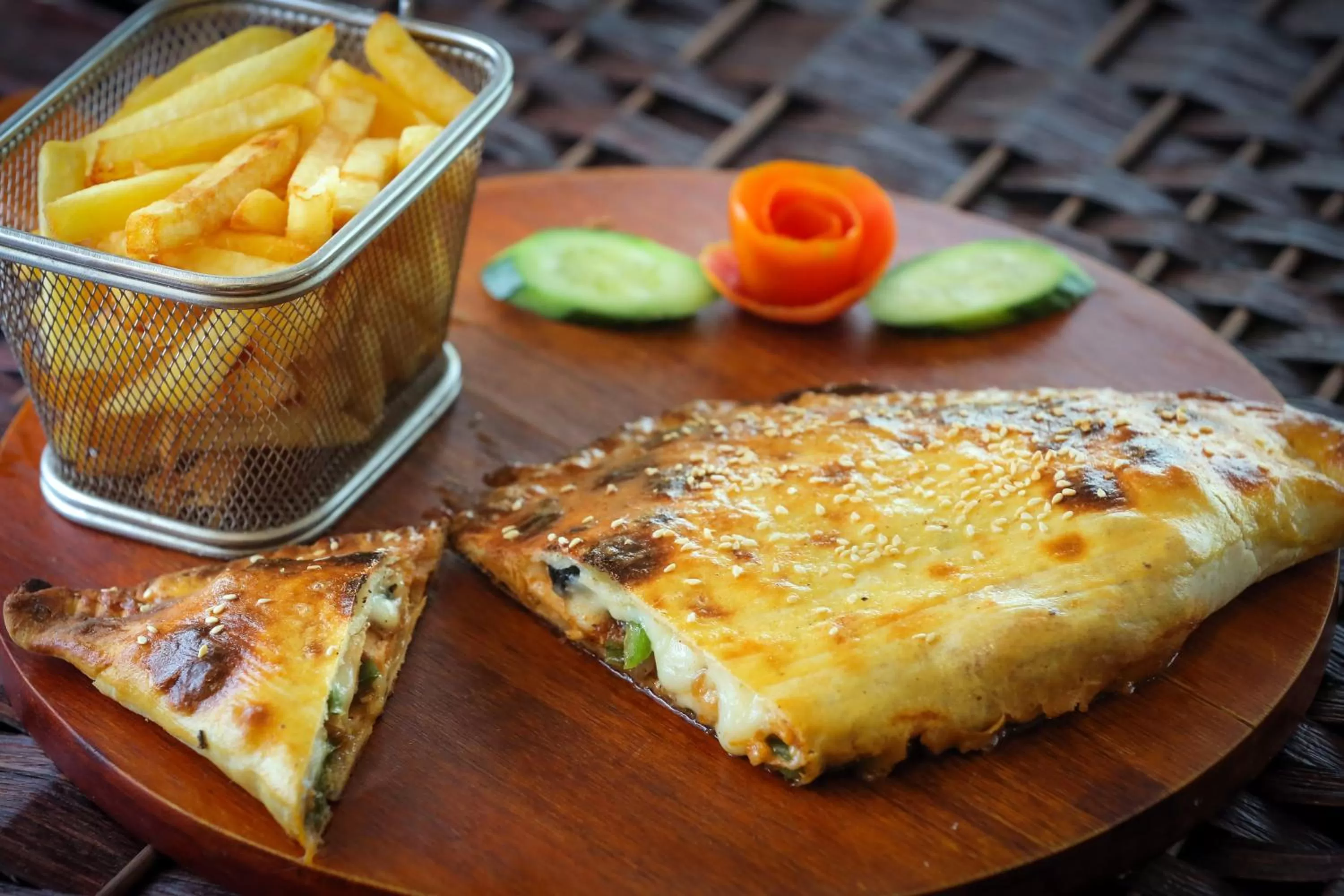 Restaurant/places to eat in فندق جولدن نايت Golden Night Hotel