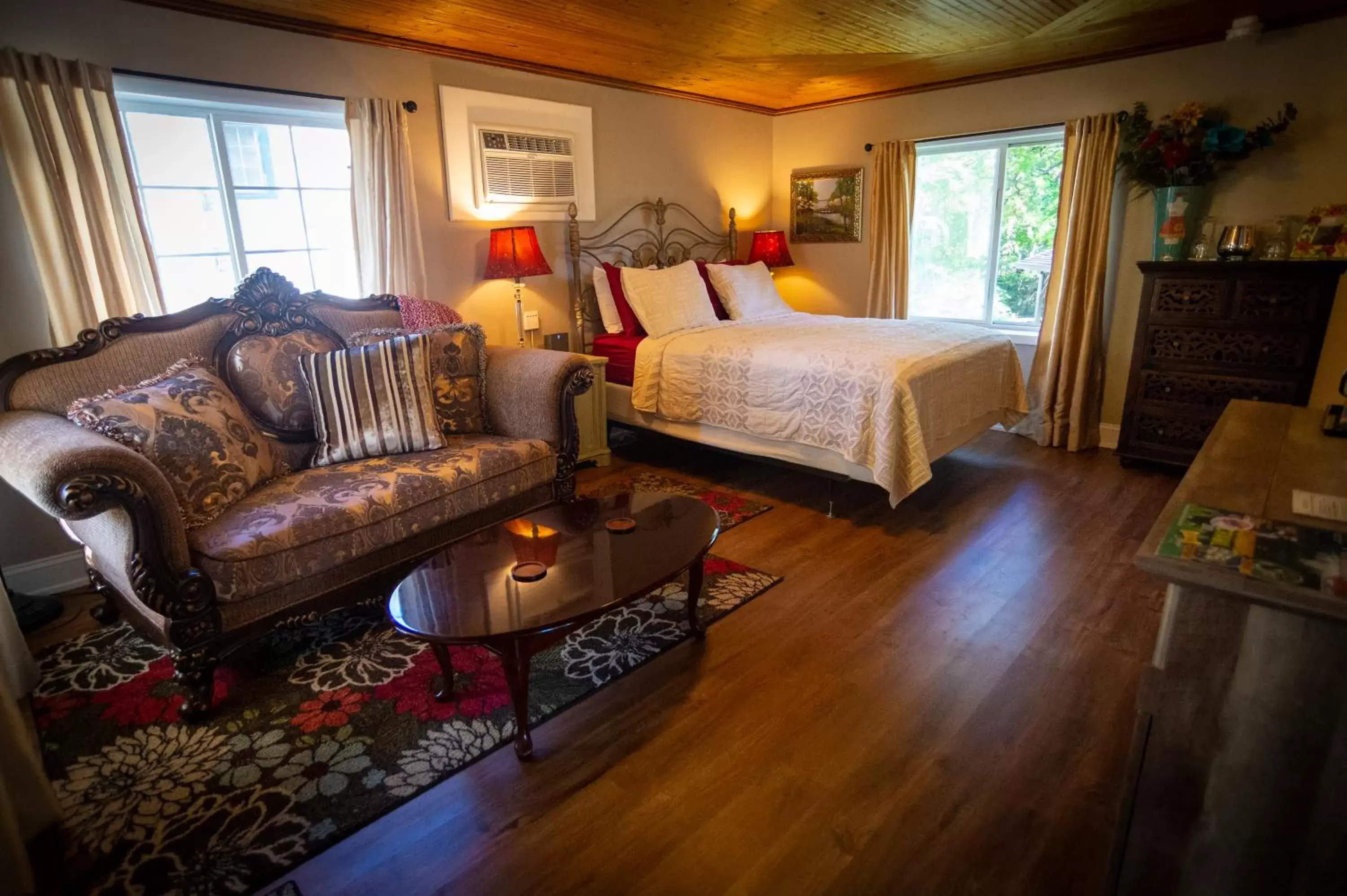 Lovely Cottage in Sherwood Court Cottages Lovely Cottage in Sherwood Court Cottages