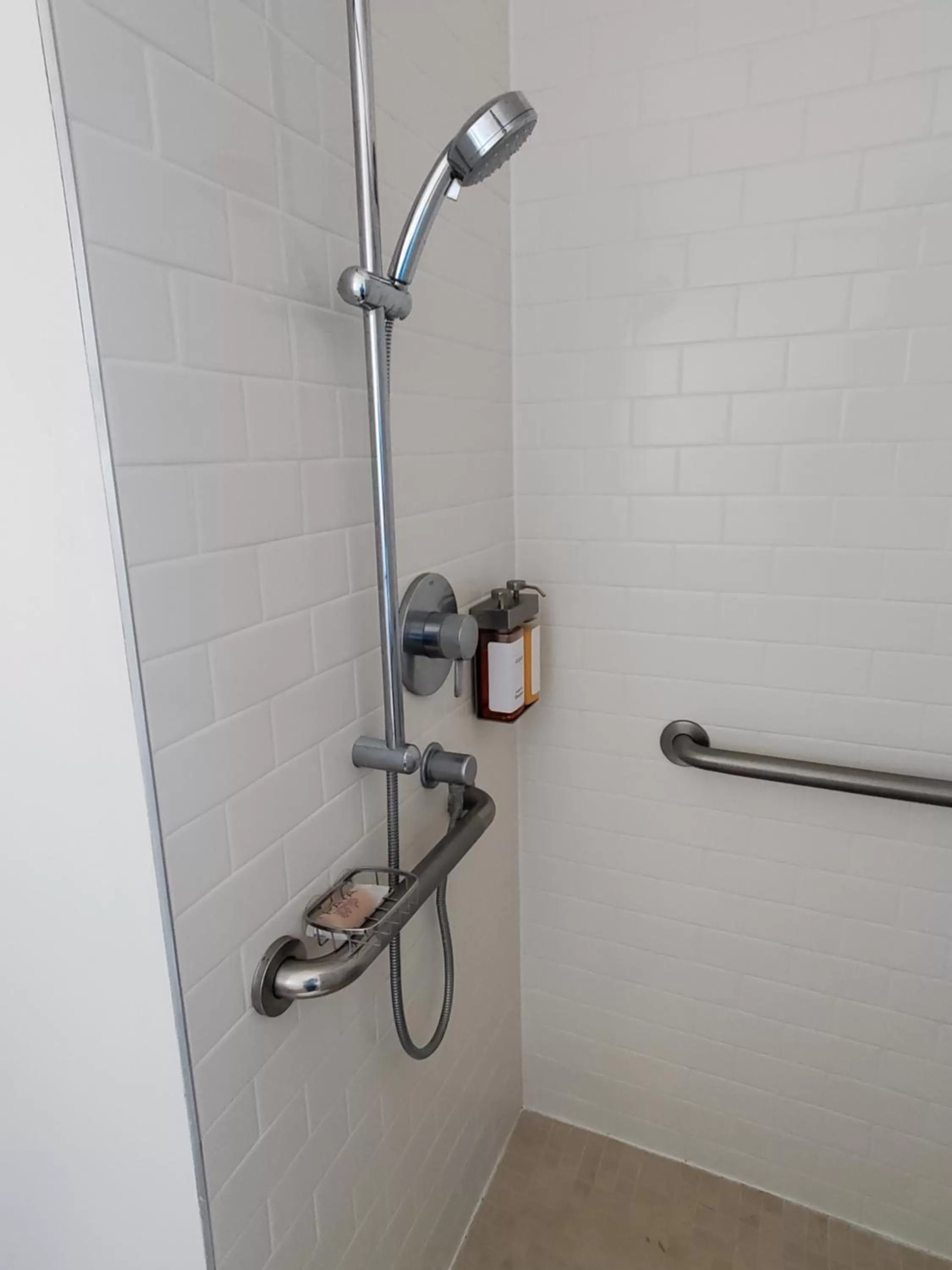 Shower in Moonstone Beach Motel