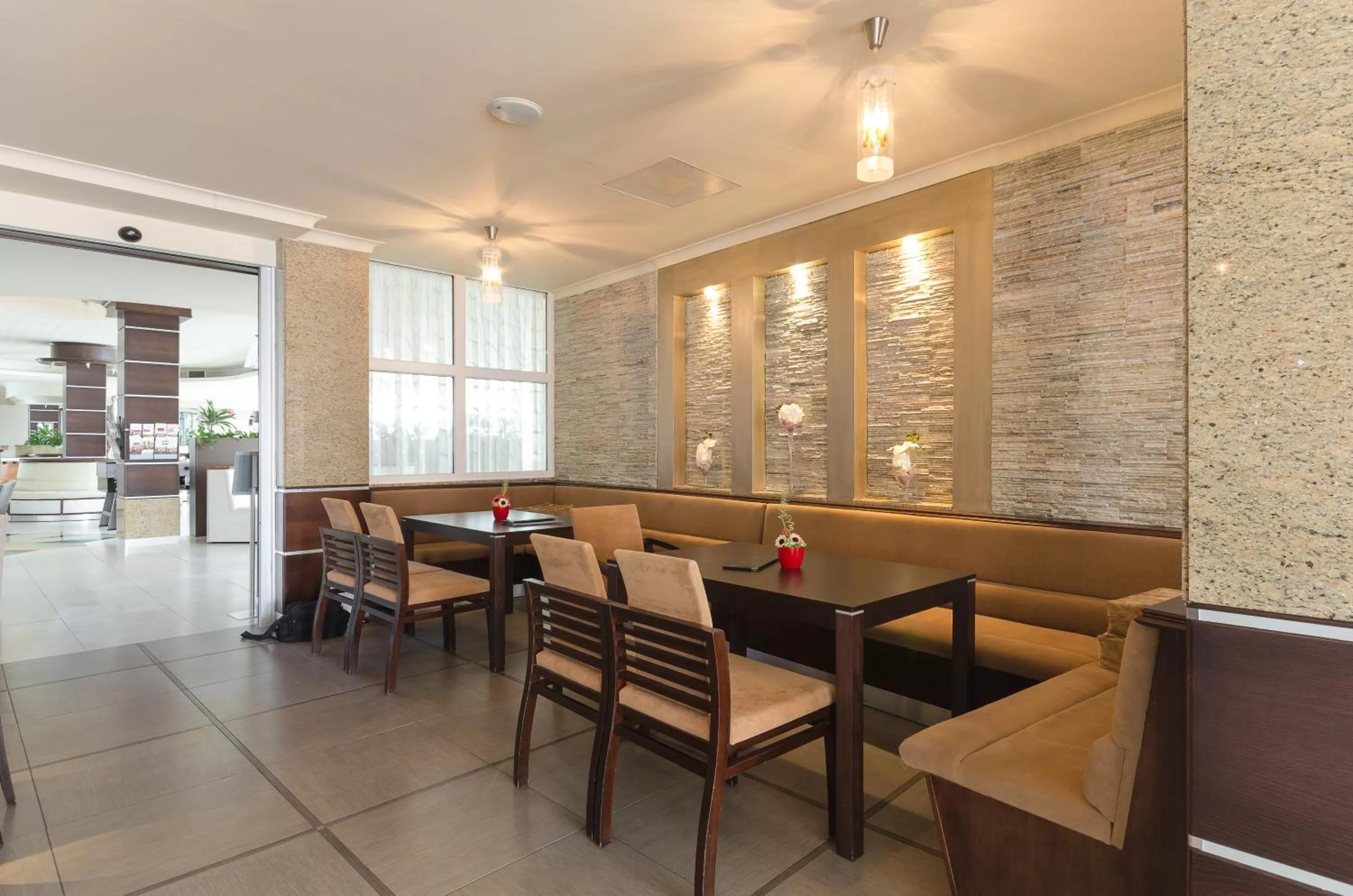 Lounge or bar in Hunguest Hotel Apollo