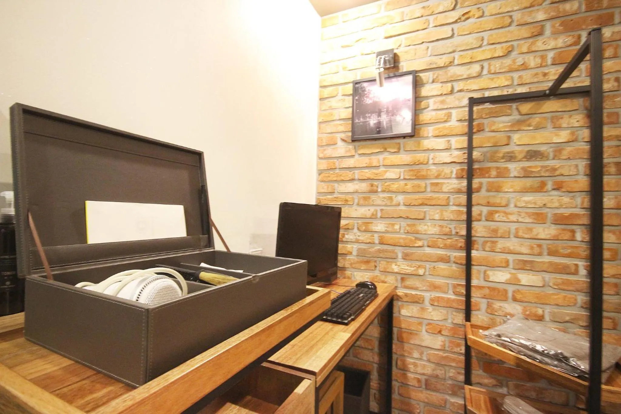 Decorative detail in Hotel Gray