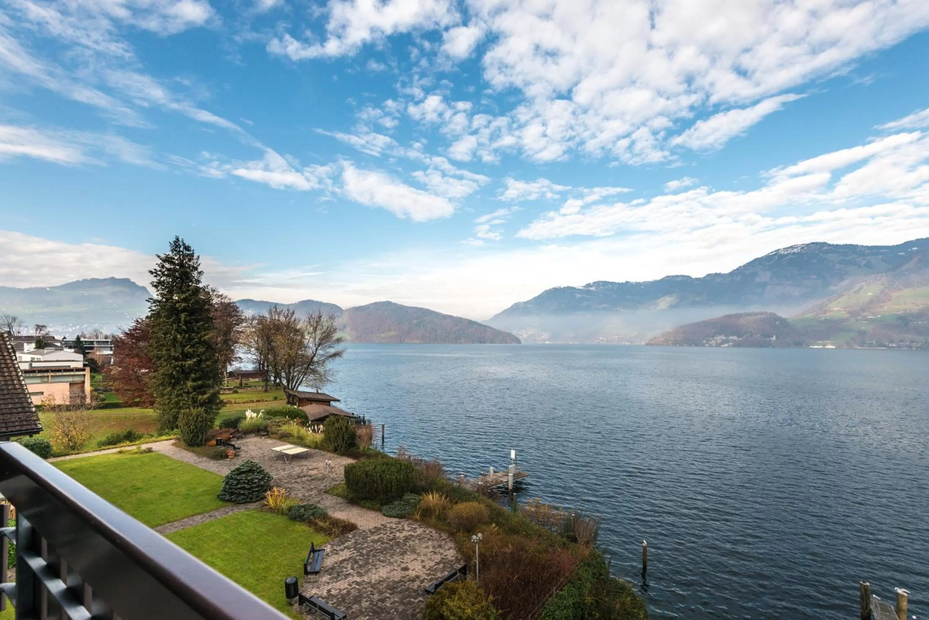 Balcony/Terrace in Hotel Nidwaldnerhof direkt am See