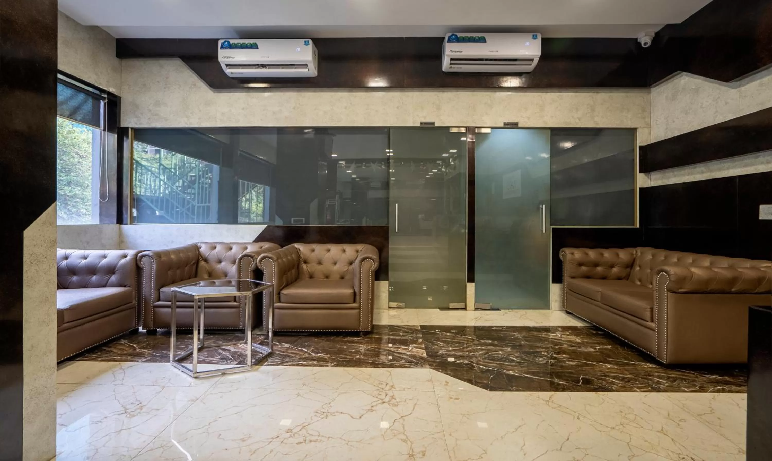 Seating area in Treebo Zaid International Powai