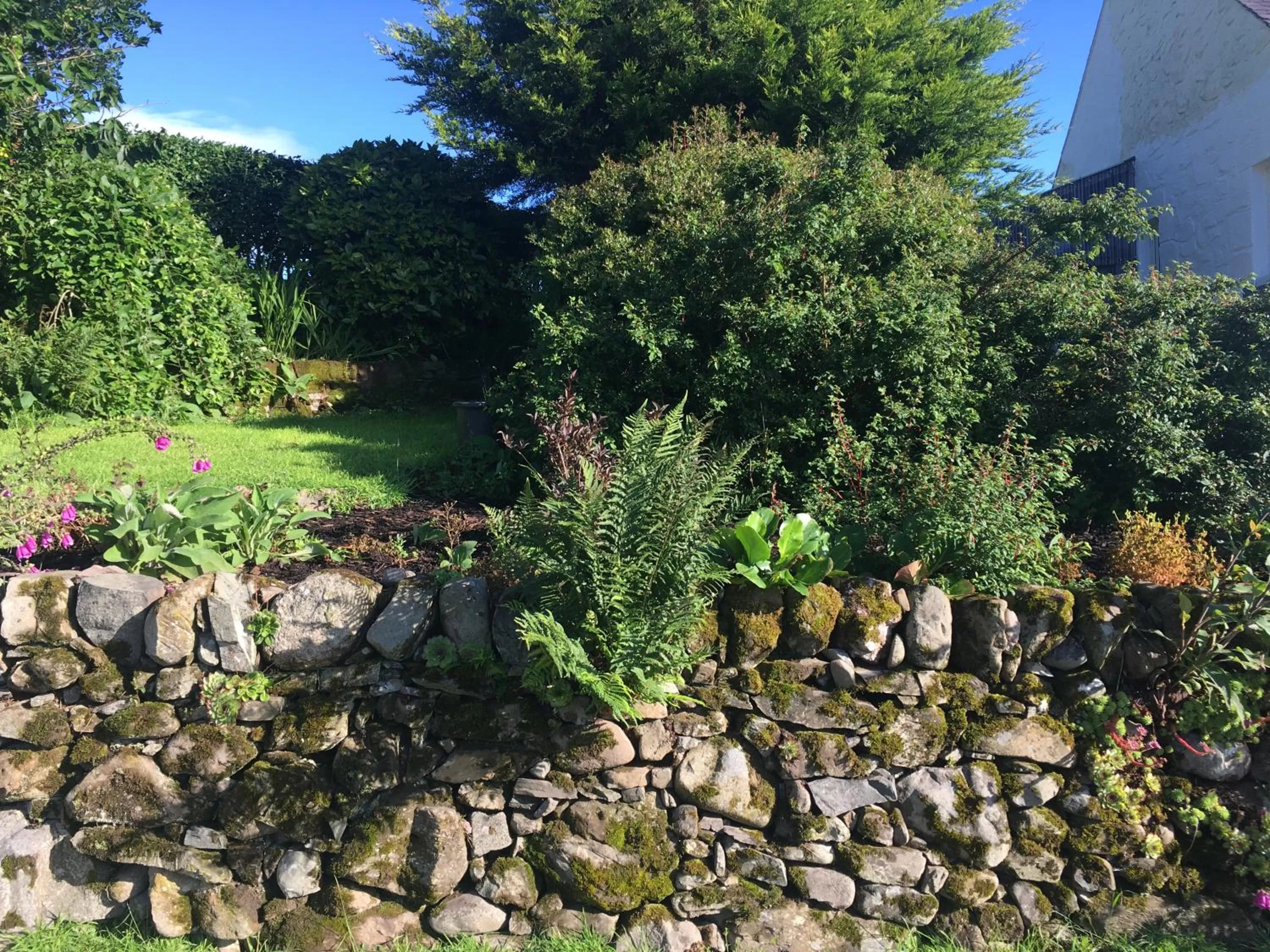 Jacquie's B&B -Dumfries-Room with a view - hot tub