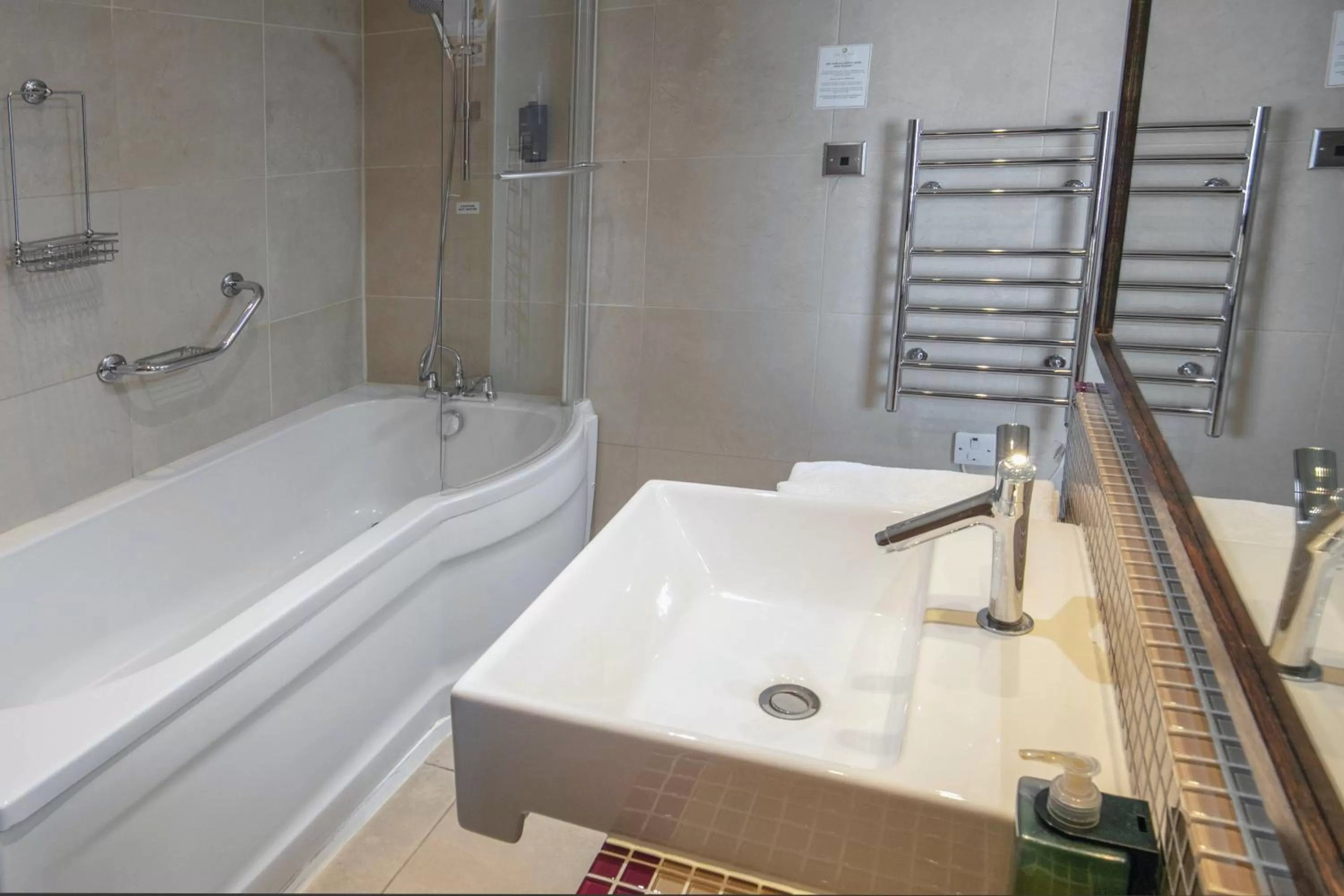 Bathroom in The Crown London, WorldHotels Distinctive