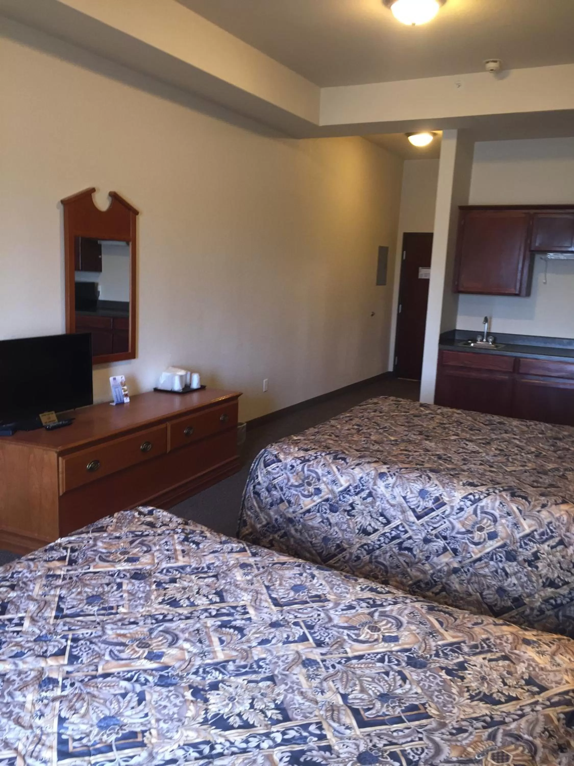 Bedroom, Bed in Studio 7 Harker Heights