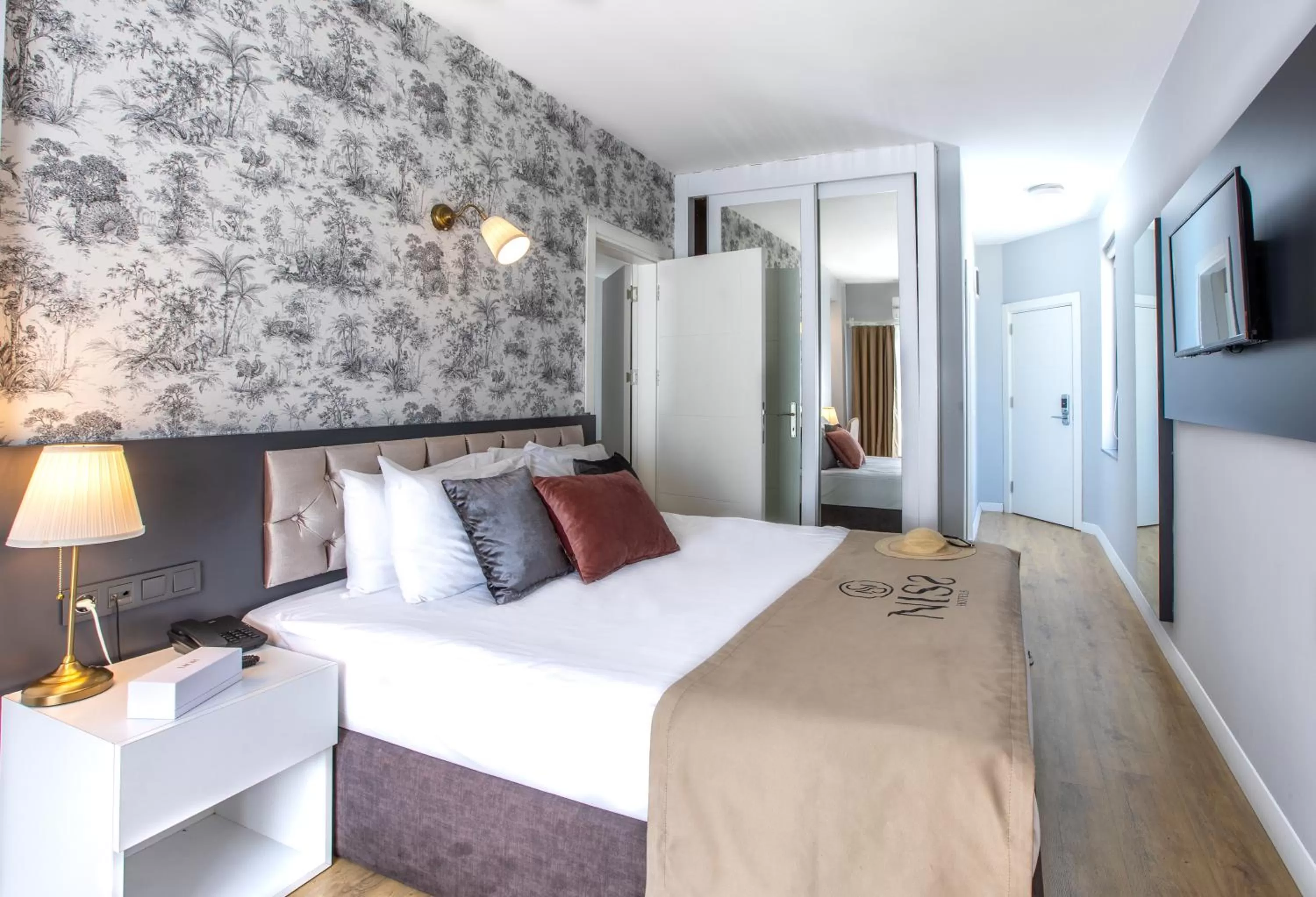 Bed in Niss Lara Hotel