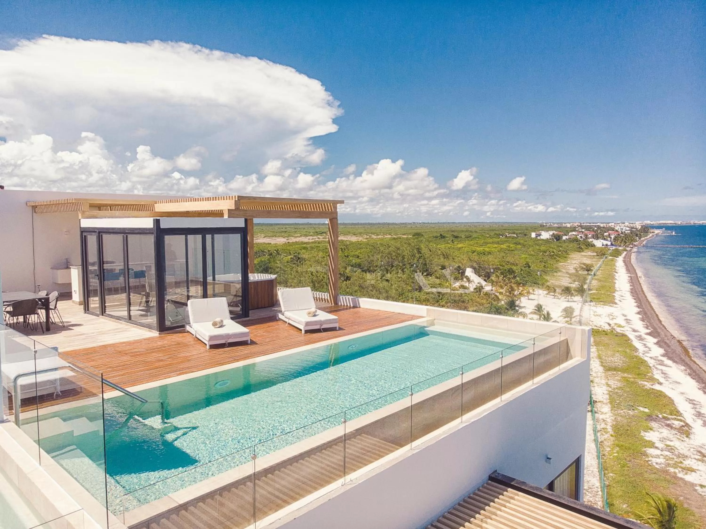 Balcony/Terrace in The Fives Oceanfront