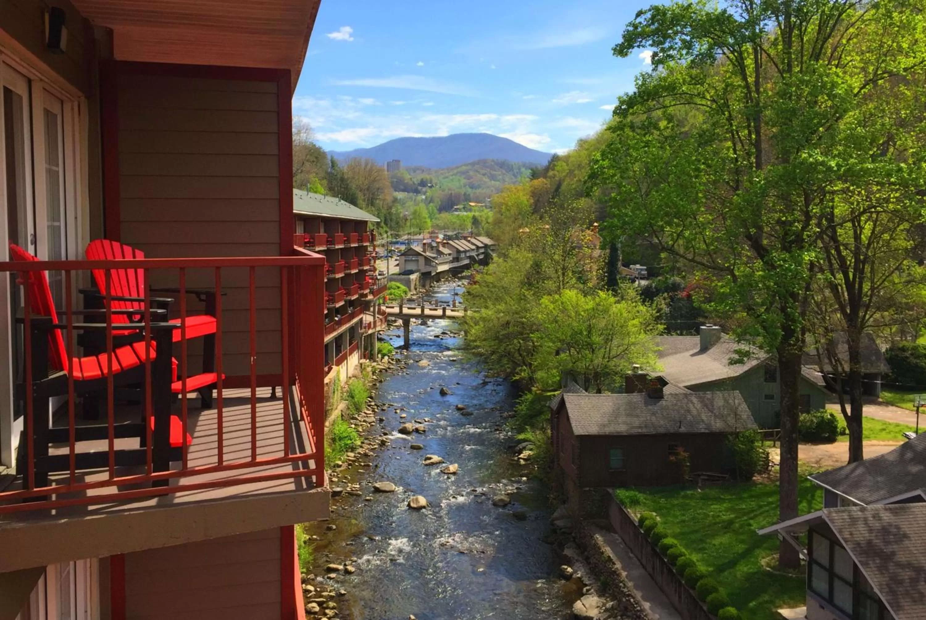 Property building in Baymont by Wyndham Gatlinburg On The River
