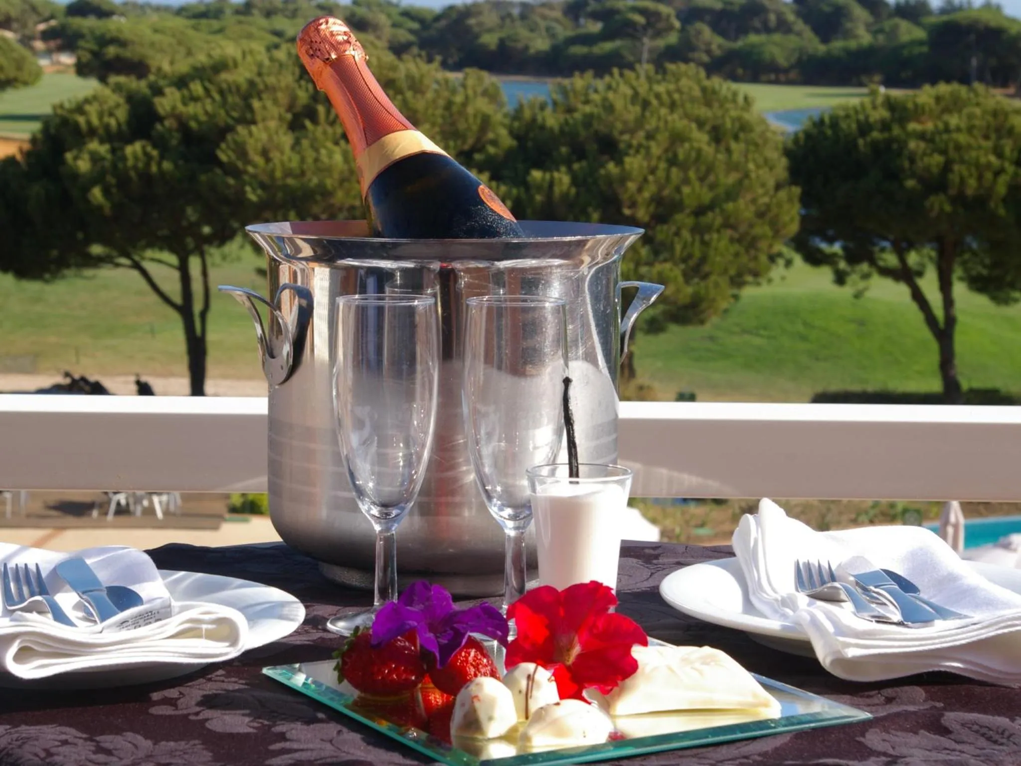 Romantic Room - single occupancy in Onyria Quinta da Marinha Hotel