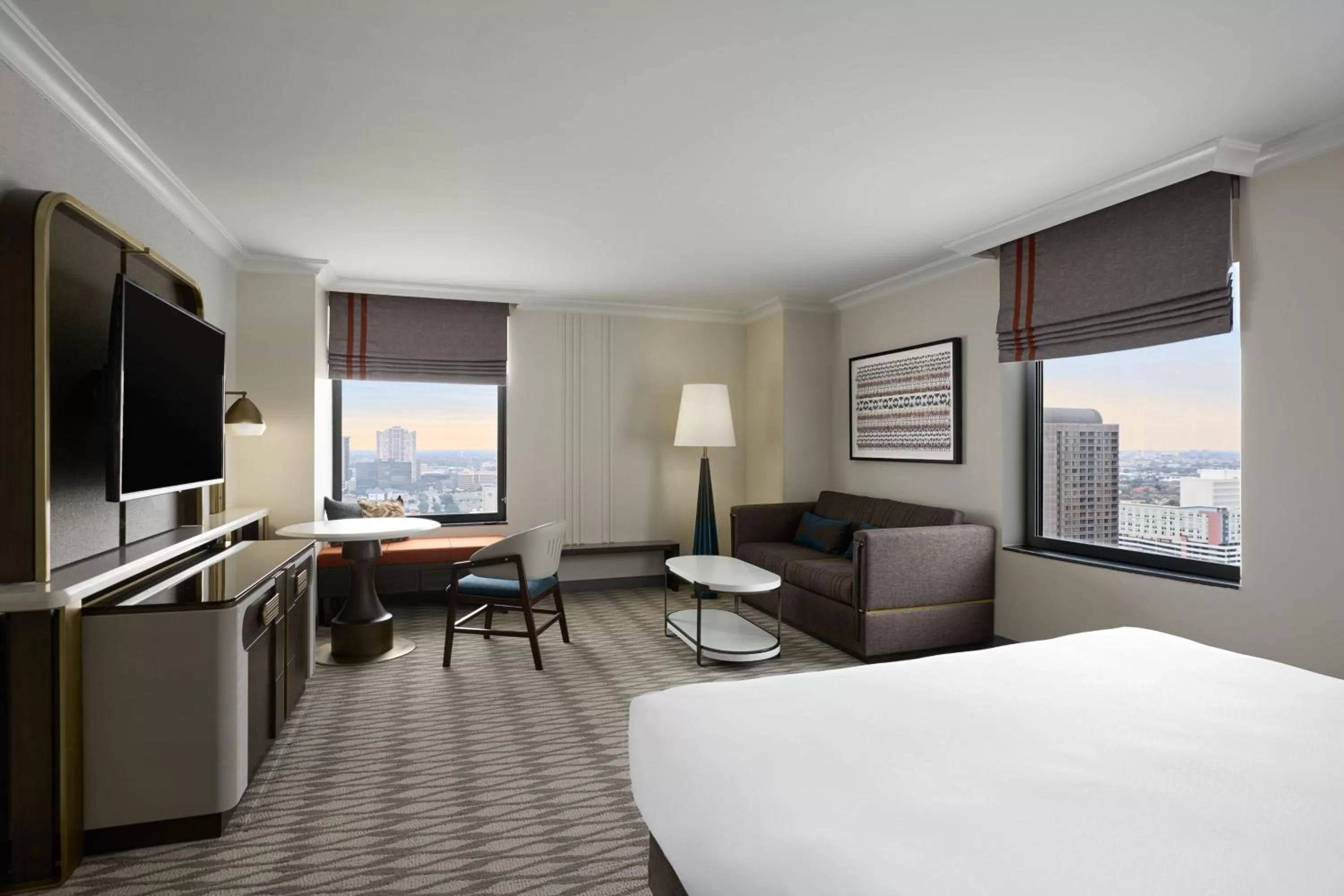 Photo of the whole room, Bed in JW Marriott Houston by the Galleria