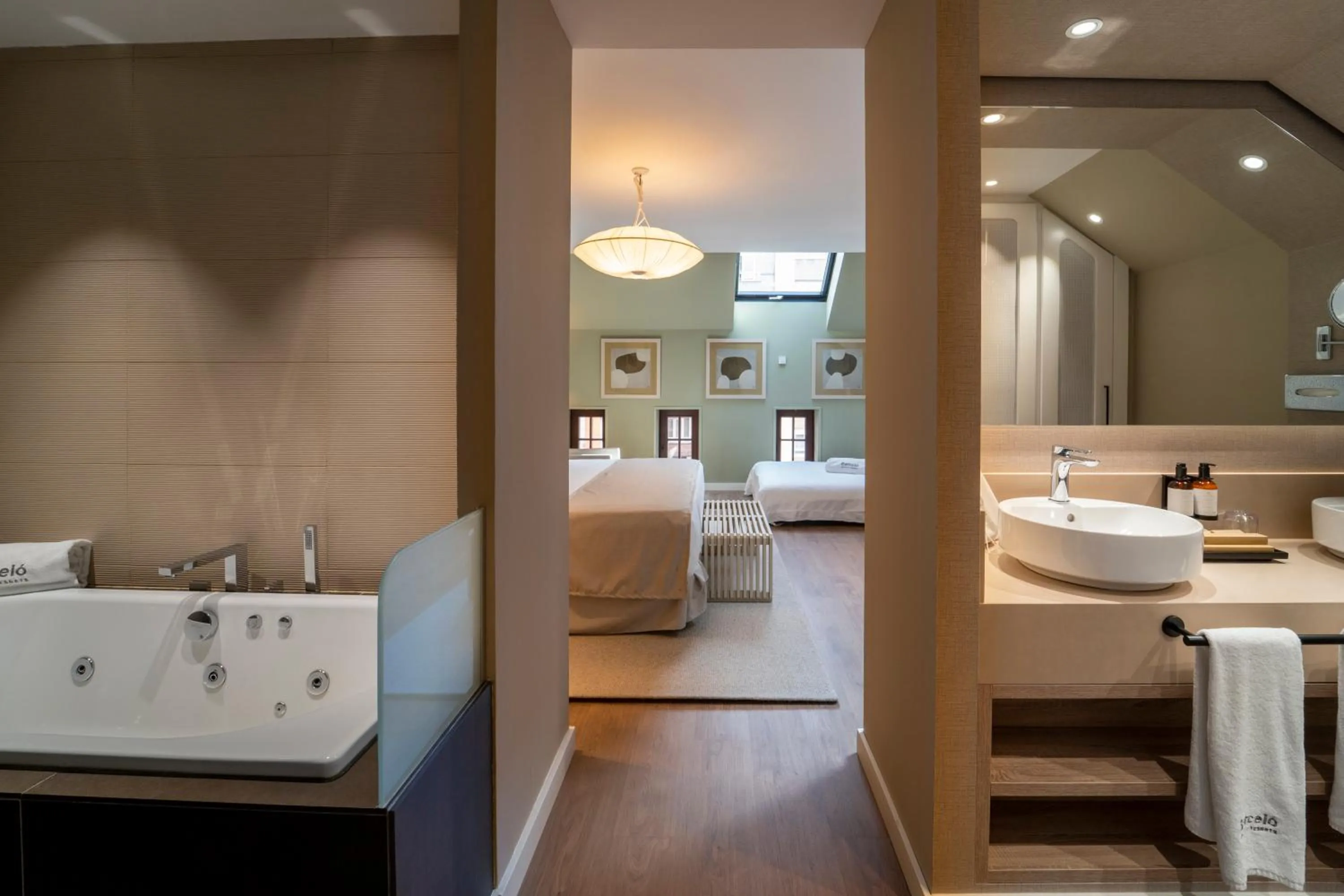 Photo of the whole room in Barceló Oviedo Cervantes