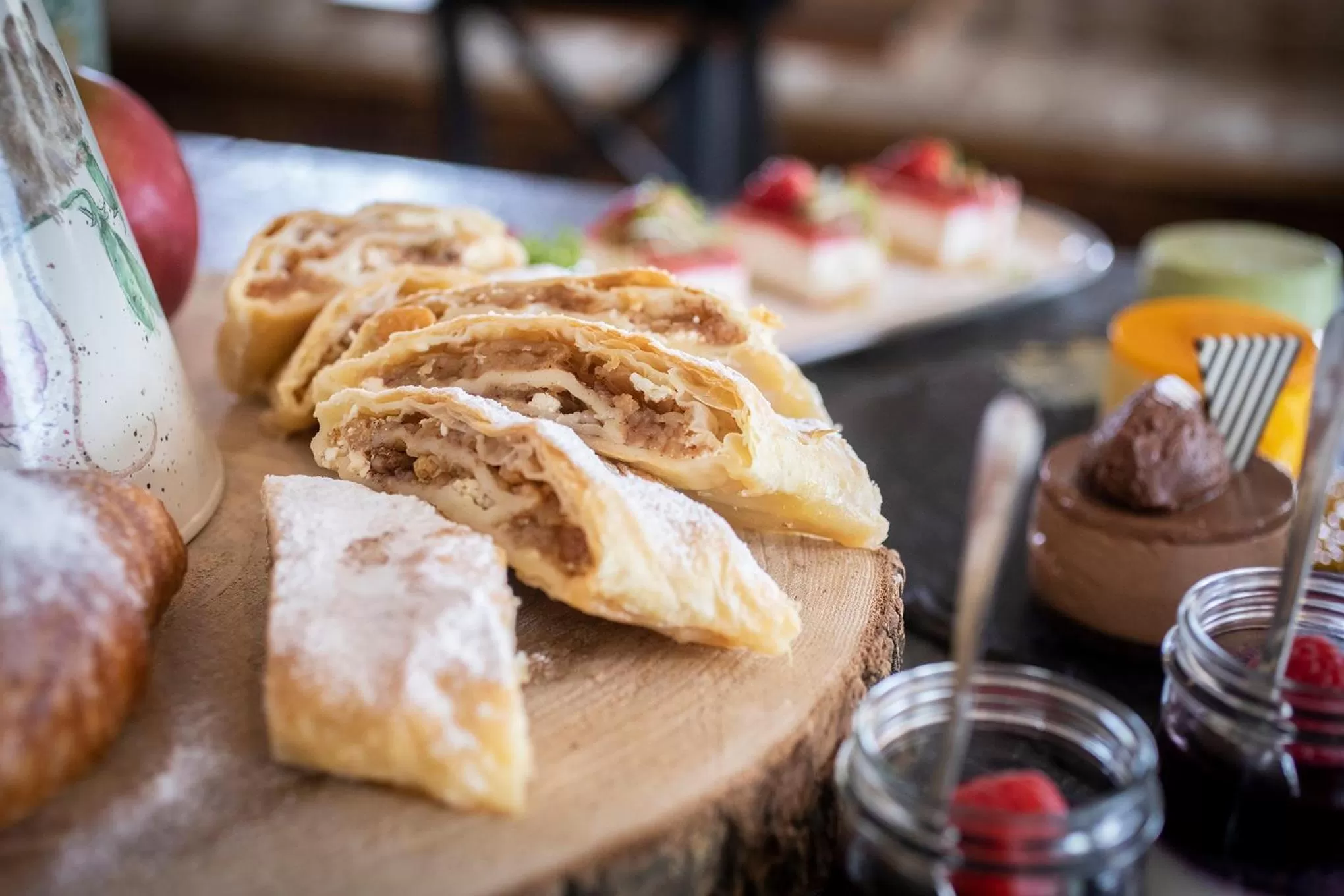 Food and drinks, Food in House Troha