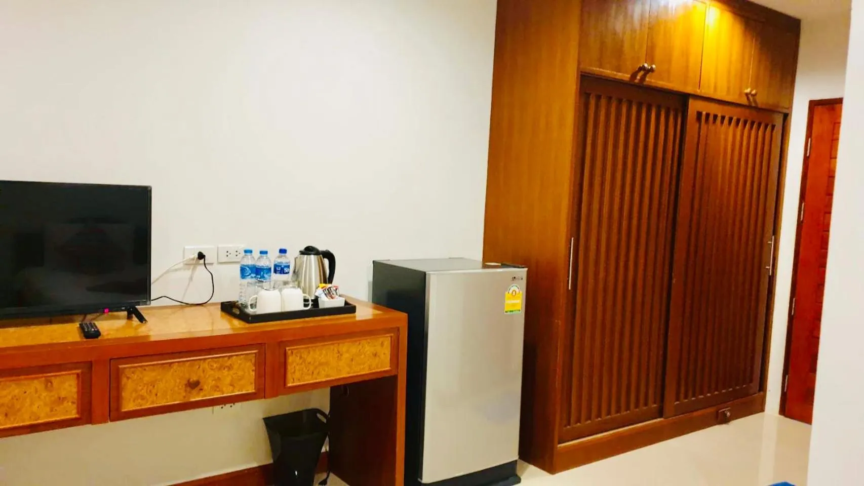 Communal lounge/ TV room in Siray House