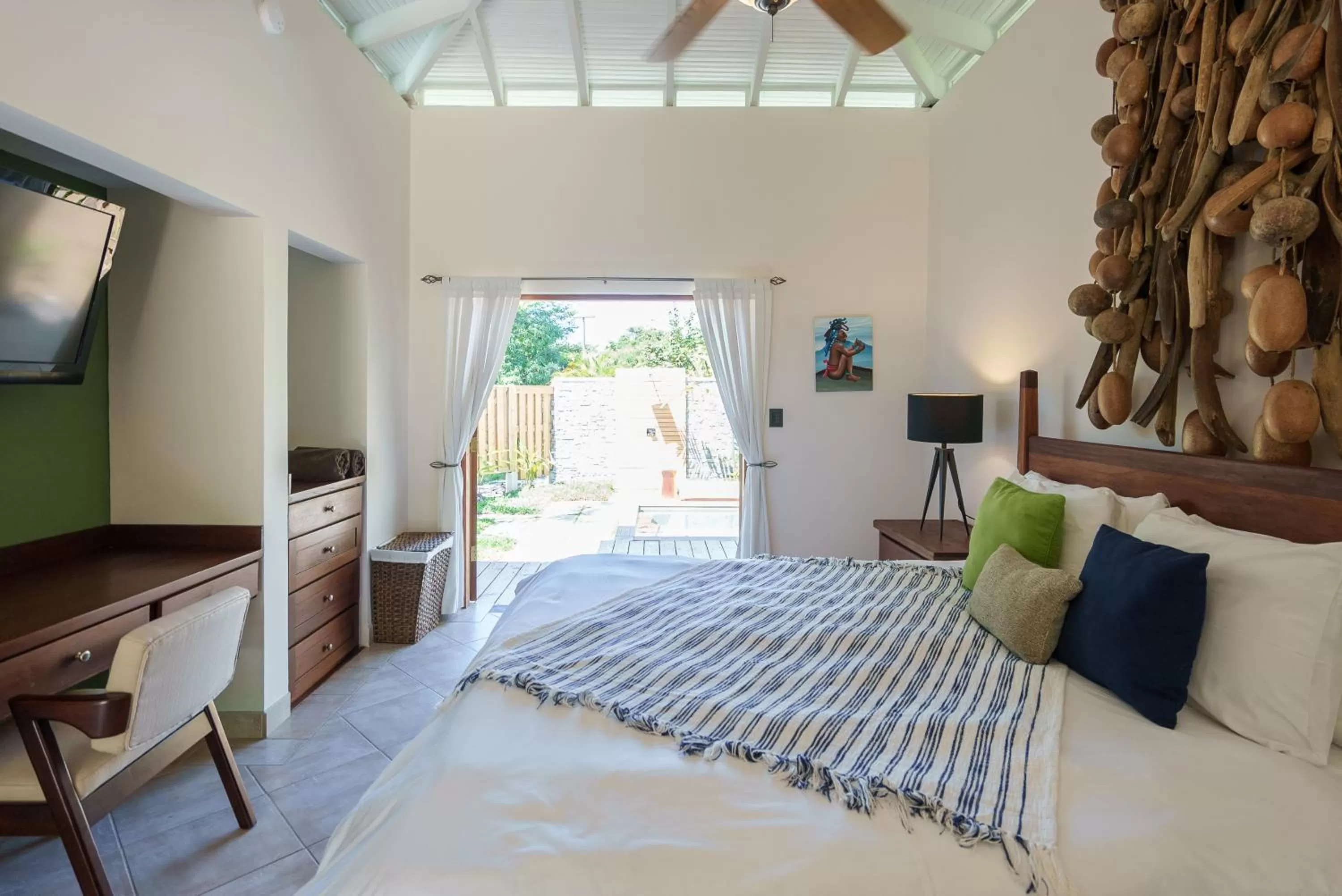 Photo of the whole room, Bed in Ka'ana Resort & Spa