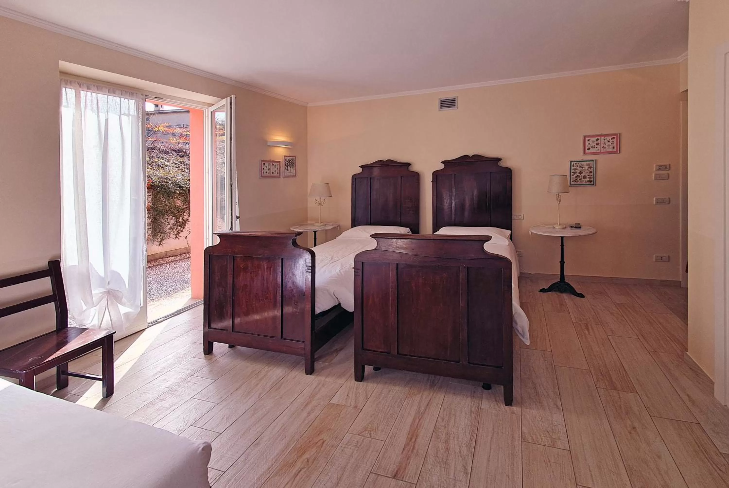 Photo of the whole room, Bed in Borgo alla Sorgente