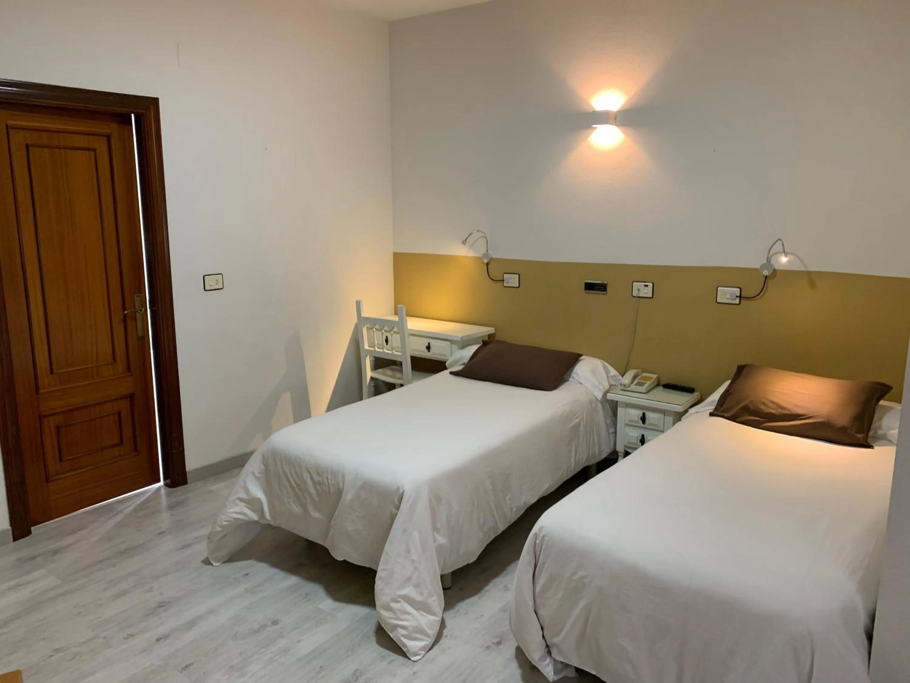 Bedroom, Bed in Hotel Los Olmos