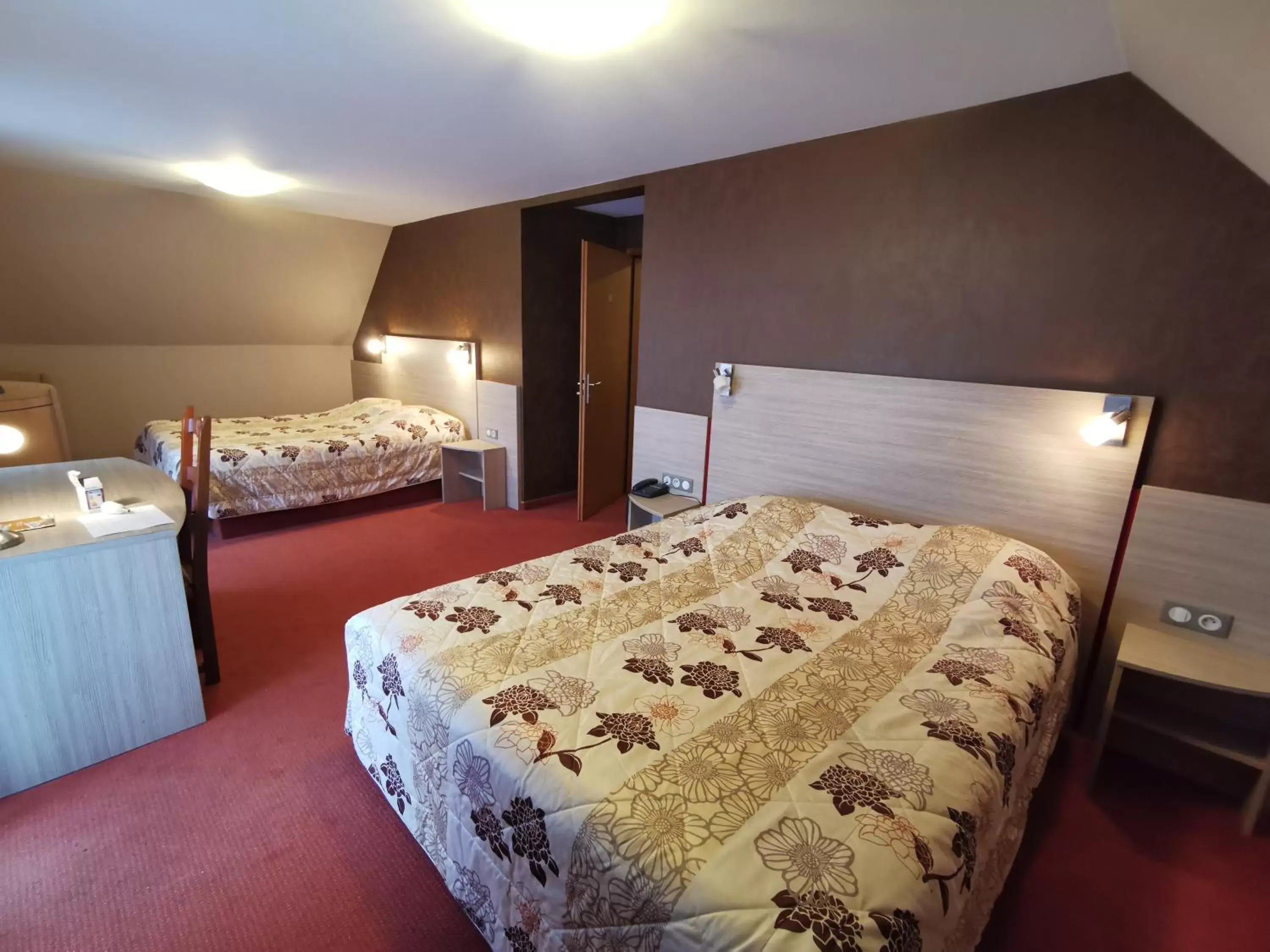 Family Room in Hotel Restaurant Au Parc des Cigognes Family Room in Hotel Restaurant Au Parc des Cigognes