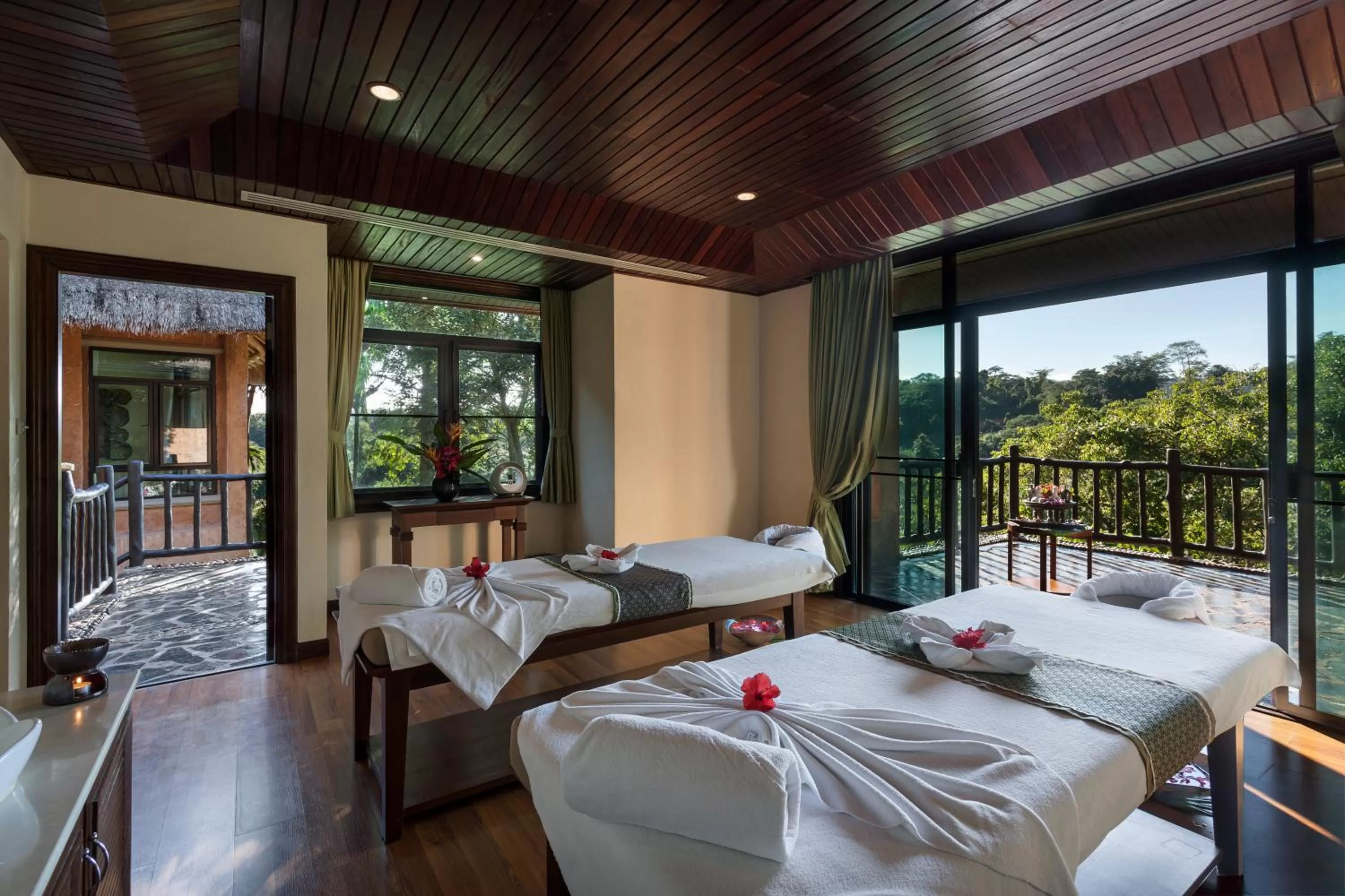 Massage, Bed in Katiliya Mountain Resort And Spa