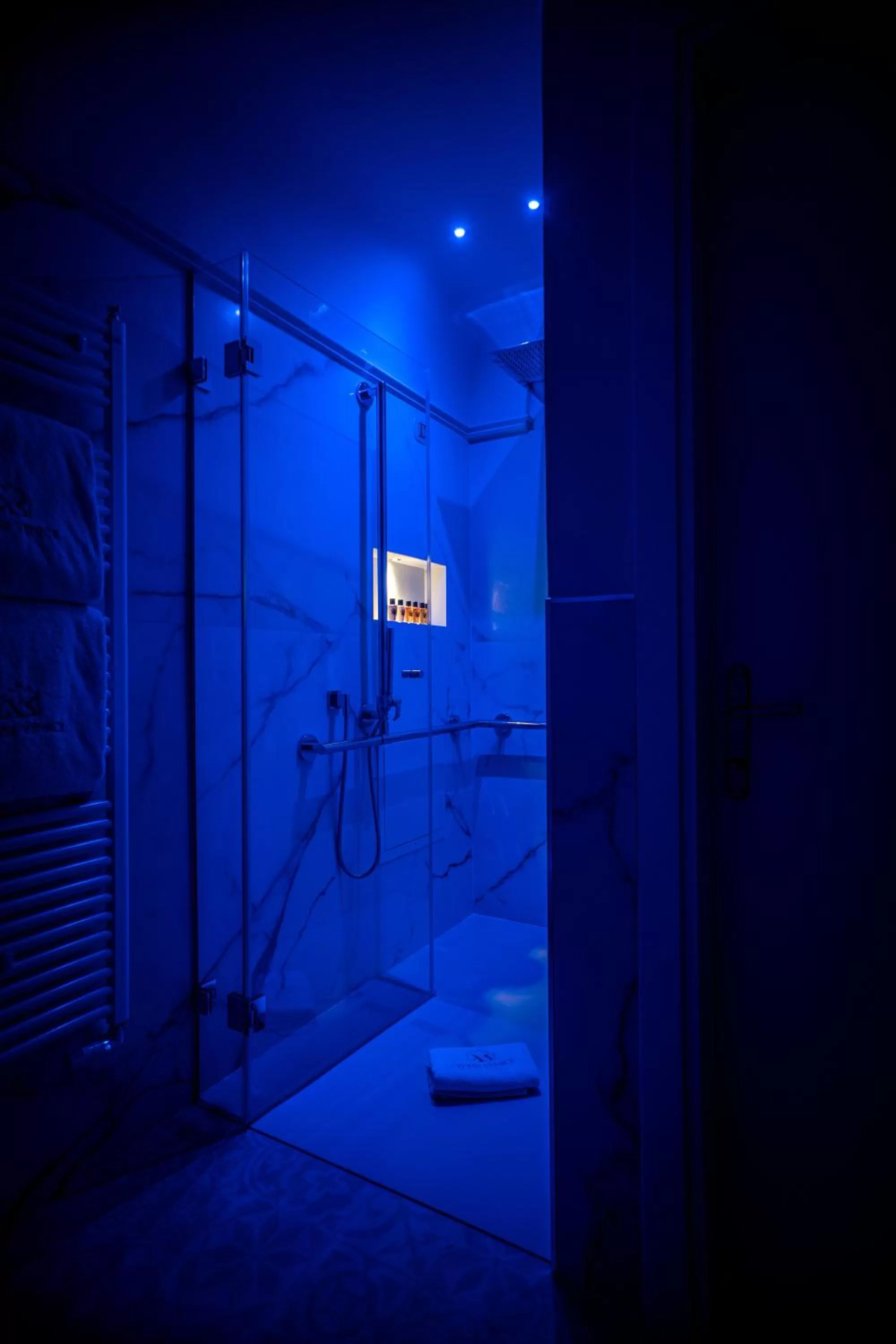 Shower in Excess Venice Boutique Hotel & Private Spa - Adults Only