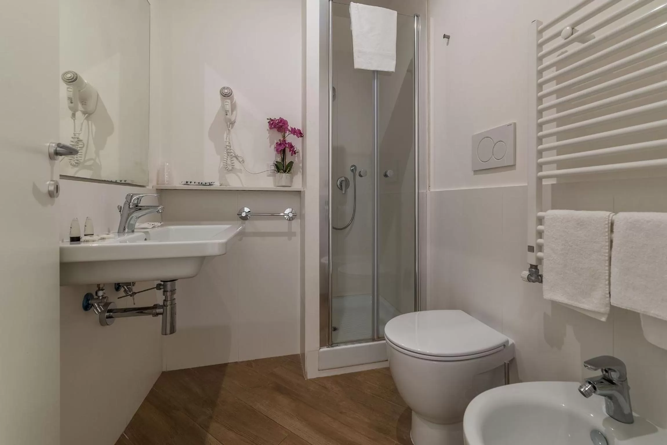 Bathroom in Hotel Mimosa Pantheon