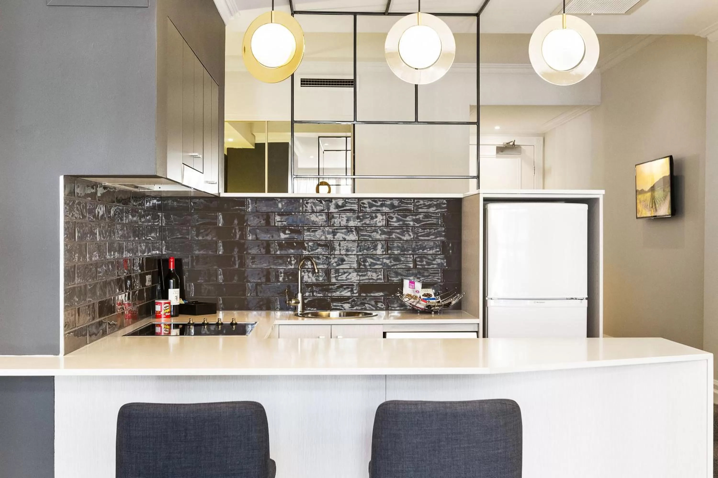 Coffee/tea facilities in Mantra 2 Bond Street