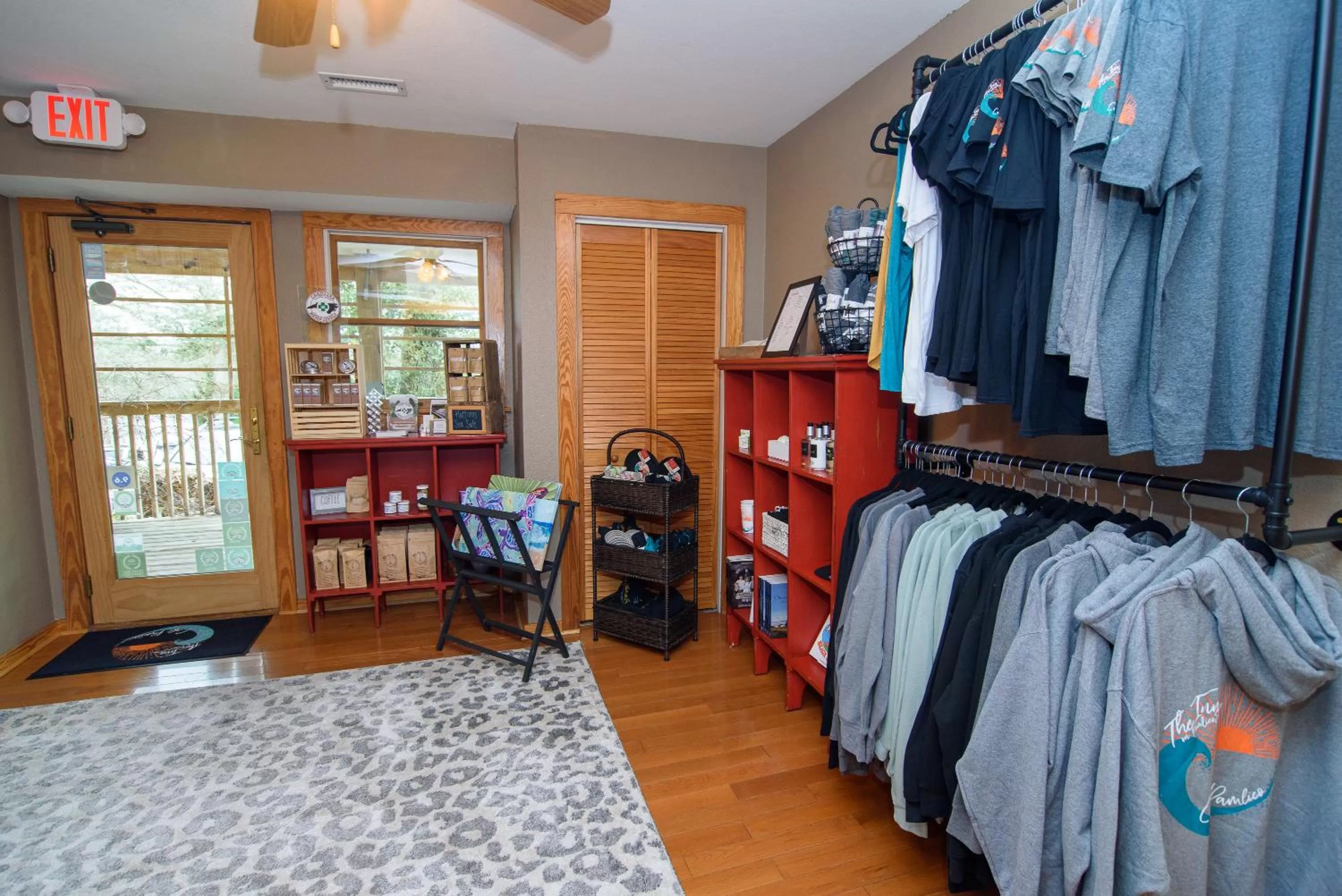 Shopping Area in The Inn on Pamlico Sound