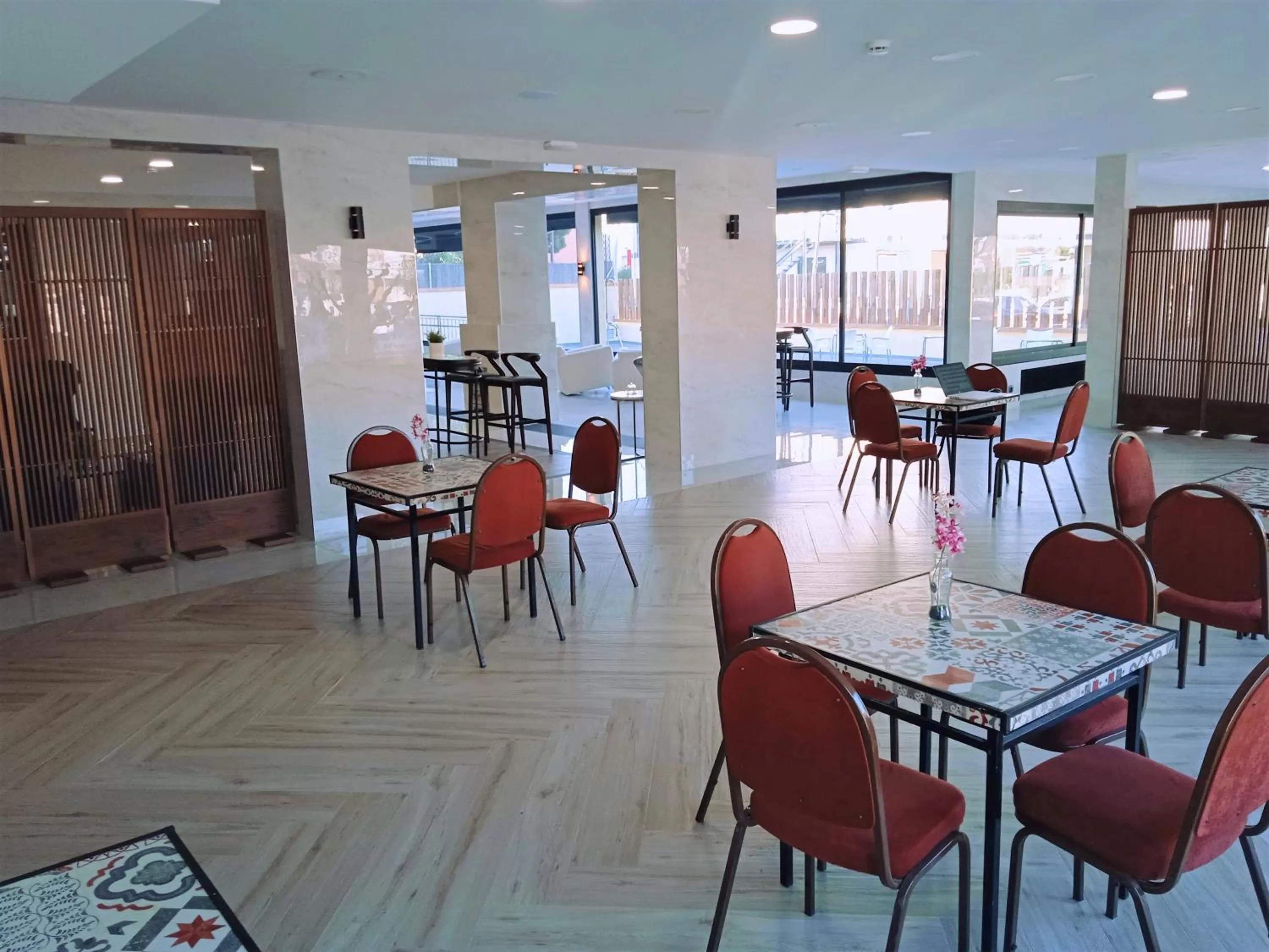 Buffet breakfast in Hotel 153