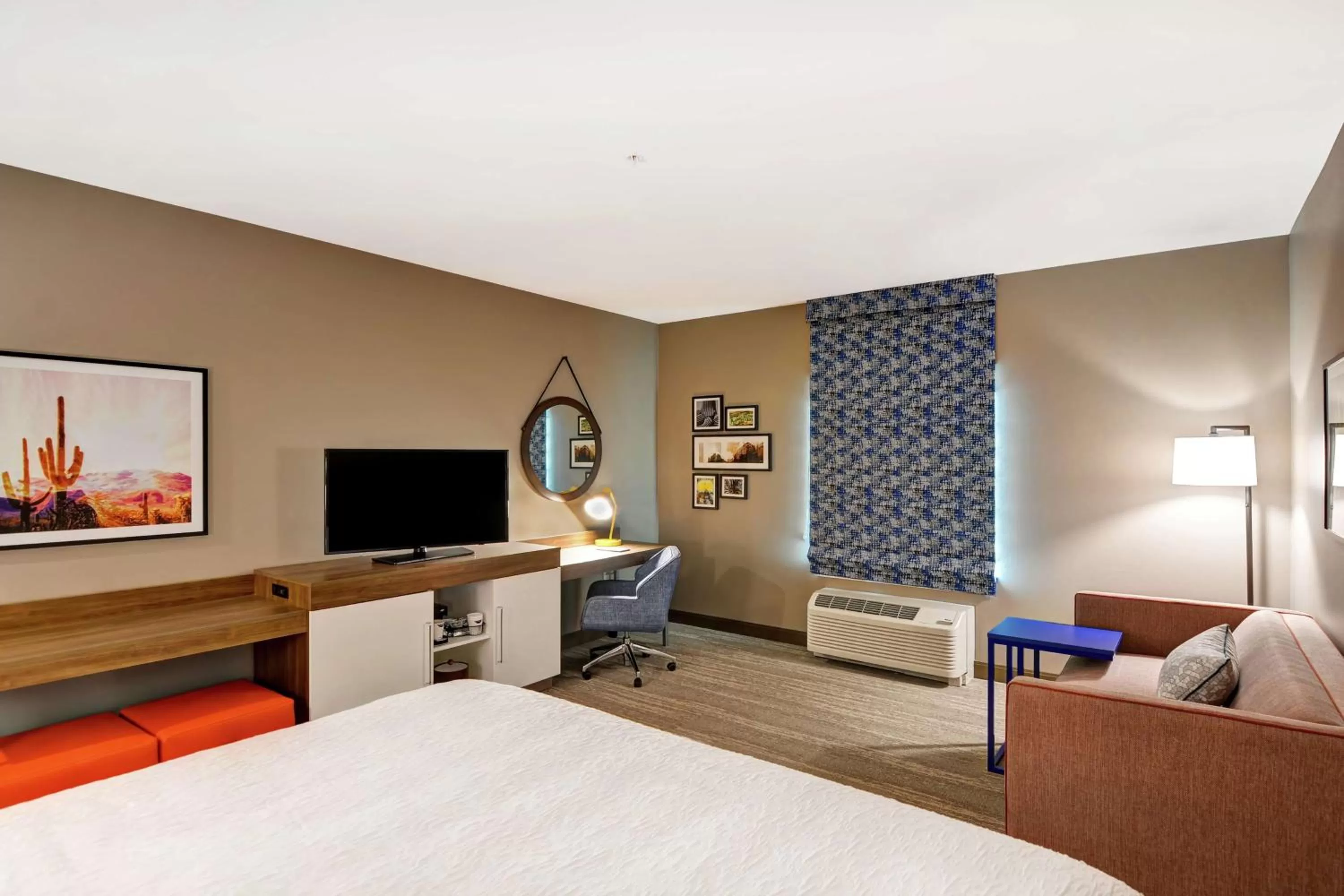 Bedroom, Bed in Hampton Inn & Suites Tucson Marana