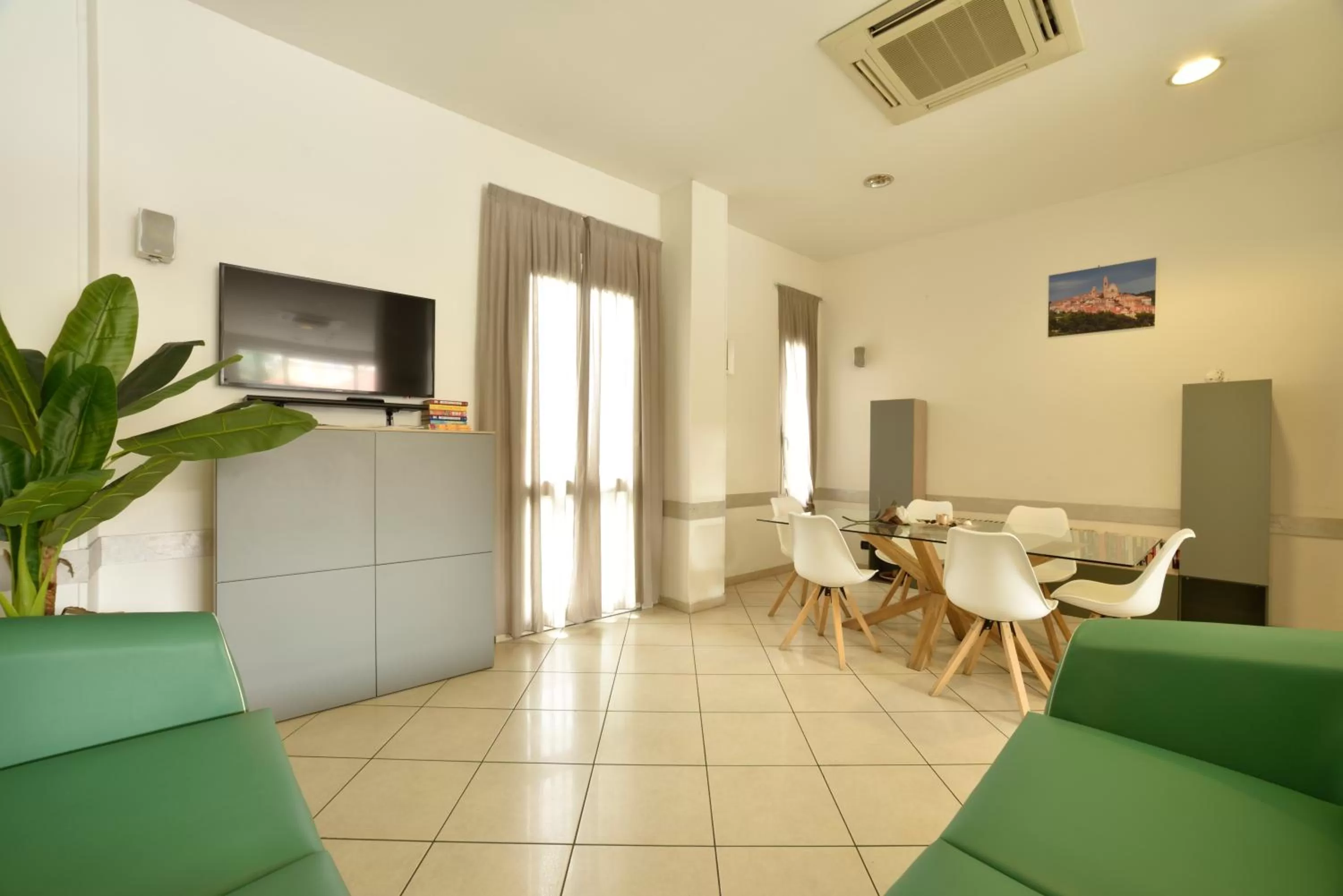 Communal lounge/ TV room in Hotel Ristorante La Marina Mhotelsgroup