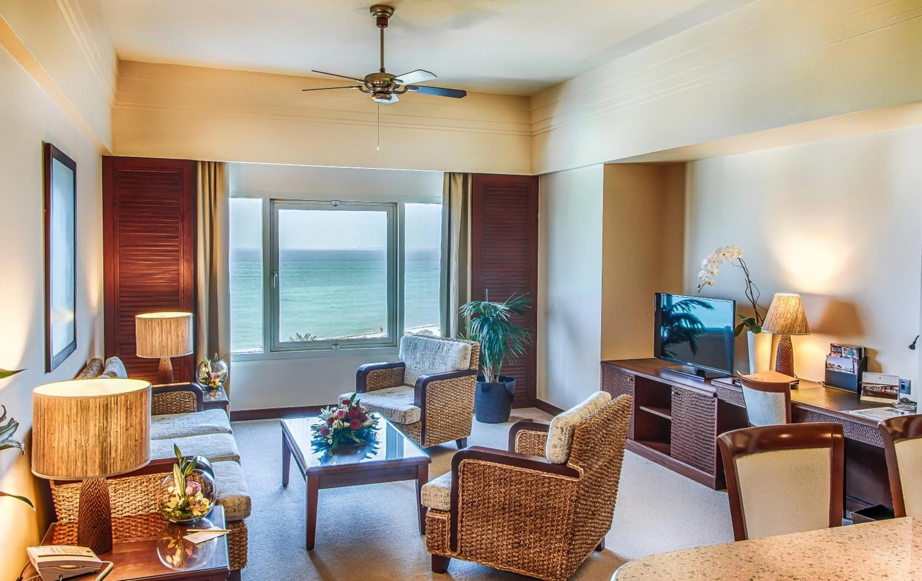 Living room in Danat Jebel Dhanna Resort