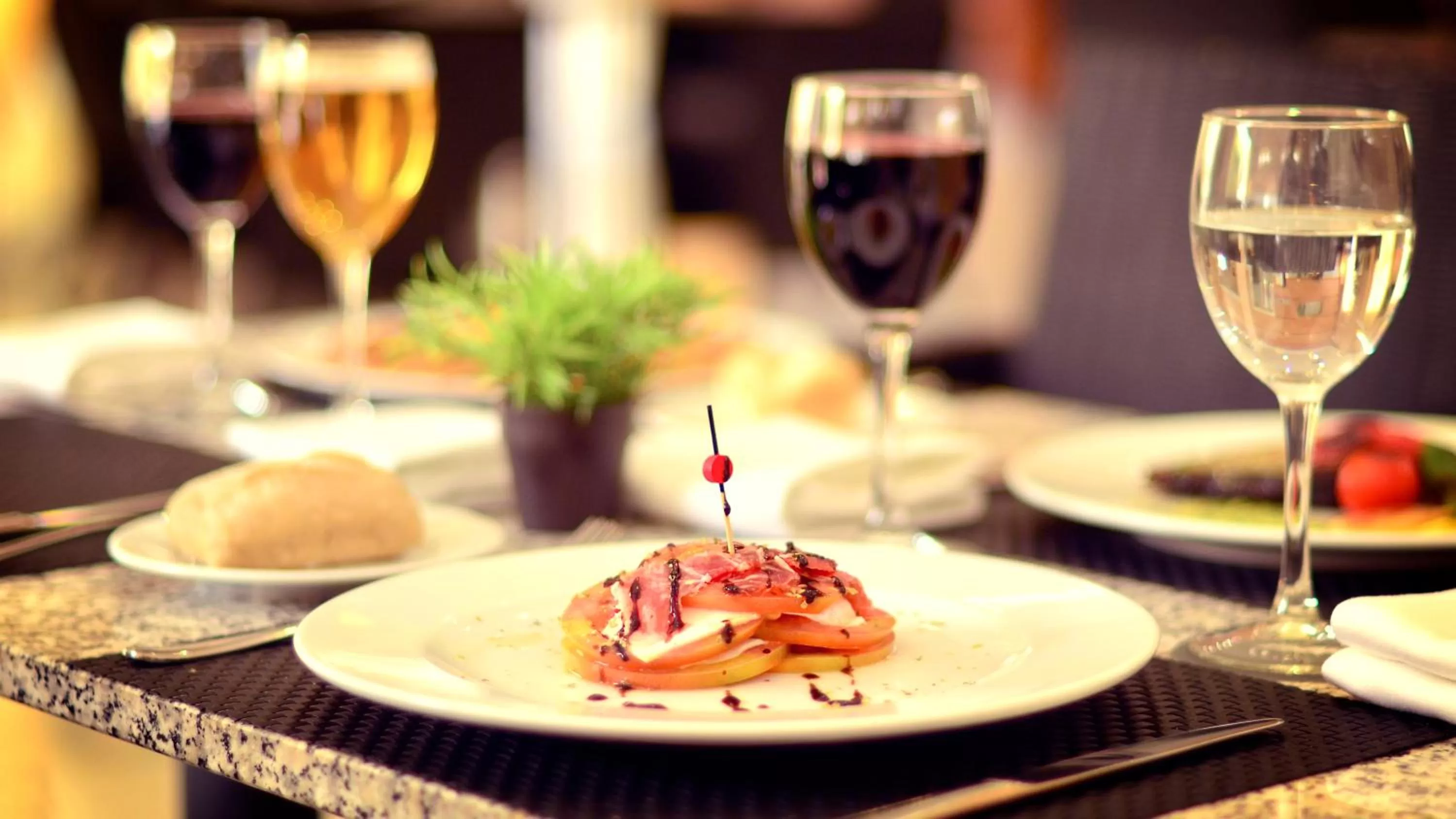 Restaurant/places to eat in Hotel TRH La Motilla