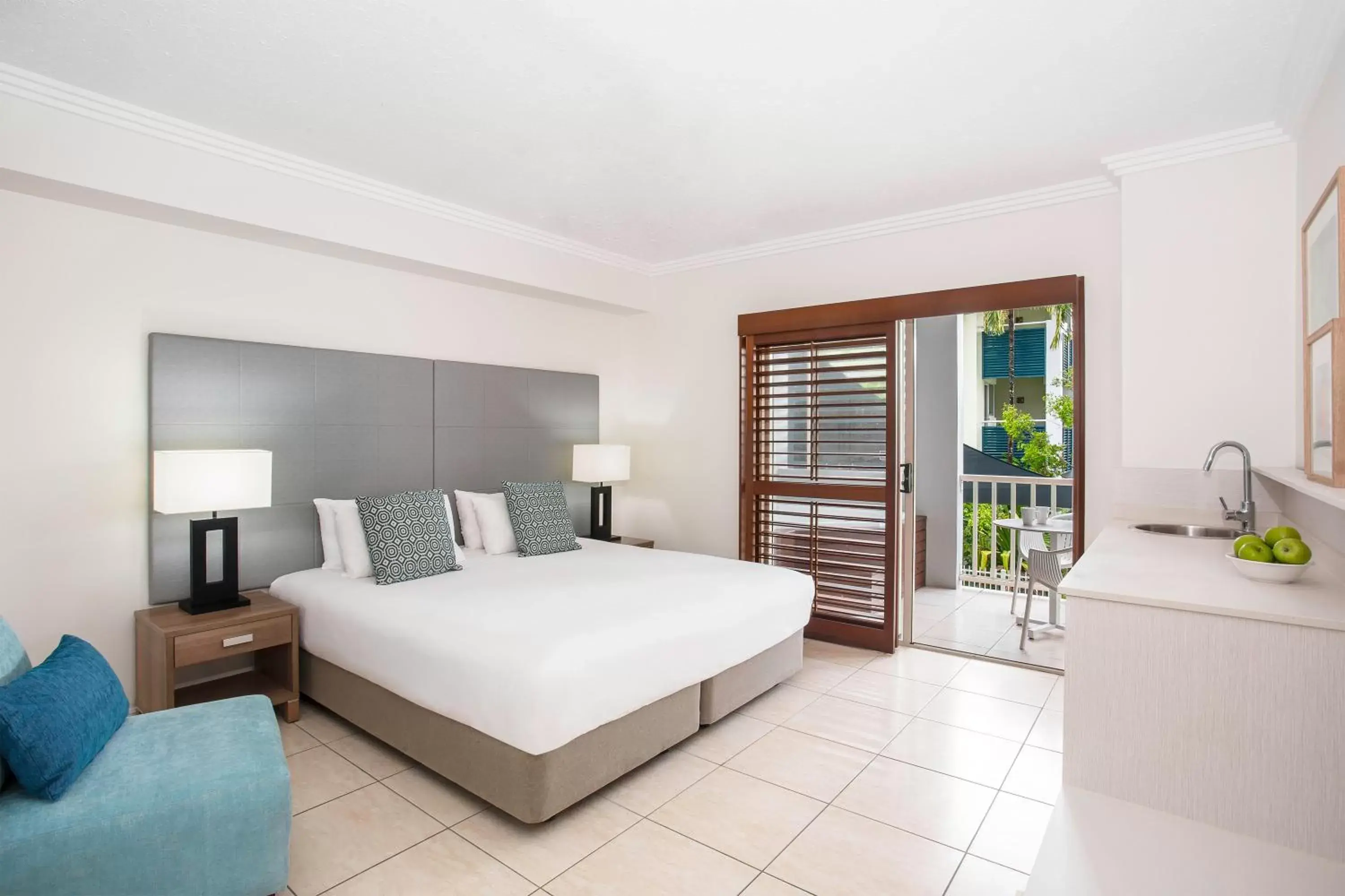 Spa Room in Mantra Aqueous on Port Spa Room in Mantra Aqueous on Port