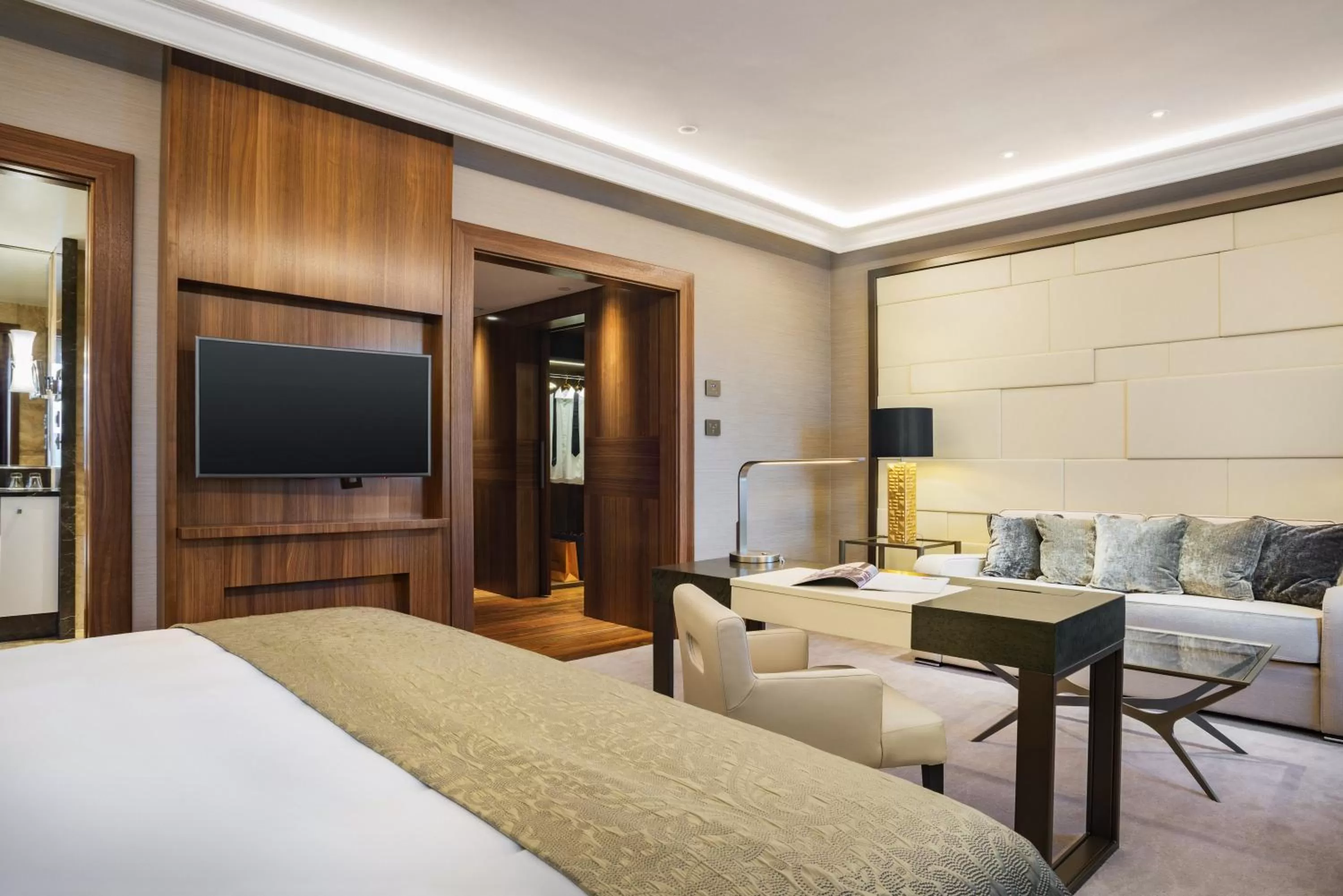 Seating area, Bed in Grand Hotel Kempinski Riga