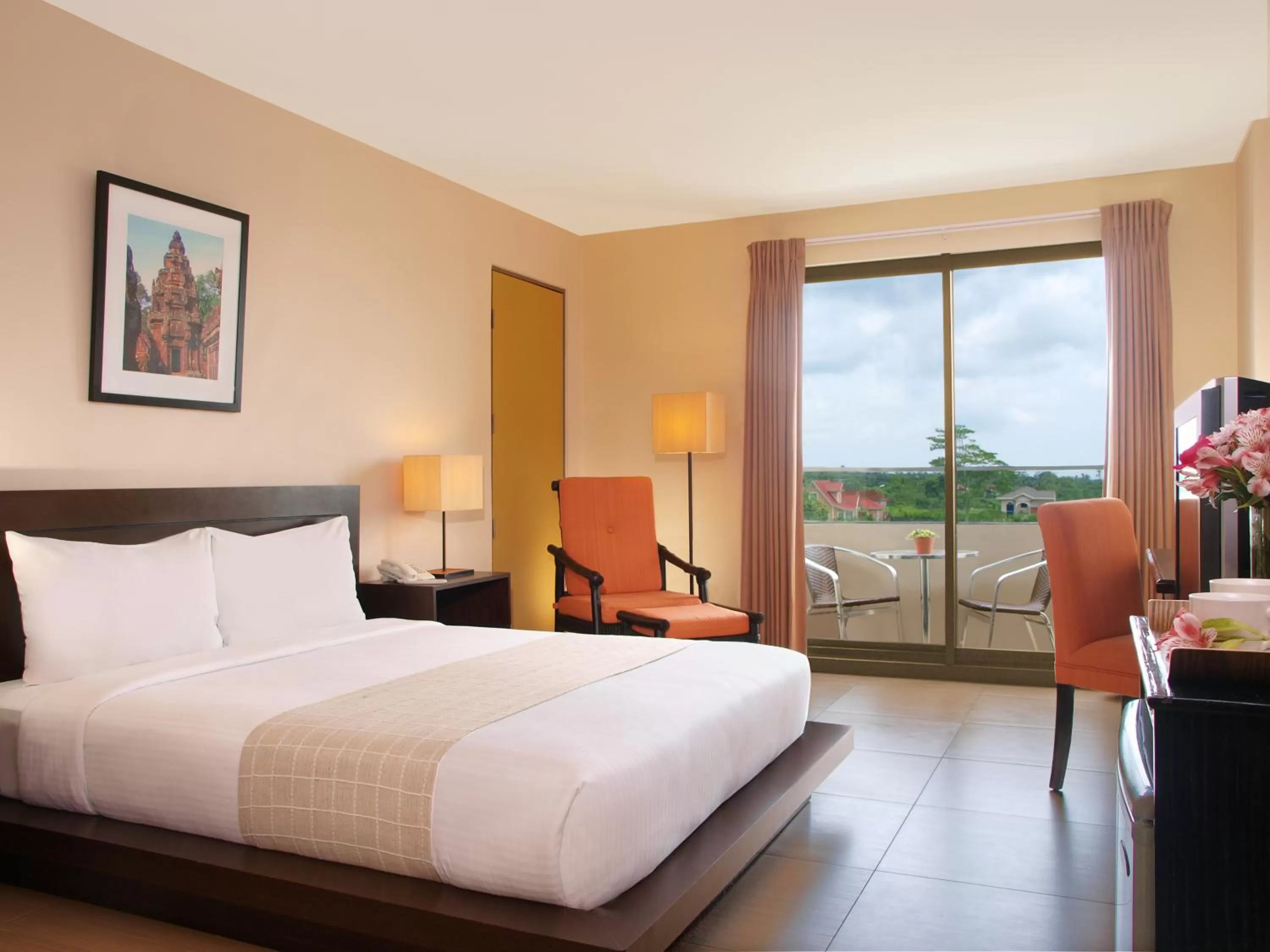 Photo of the whole room, Bed in Hotel Kimberly Tagaytay