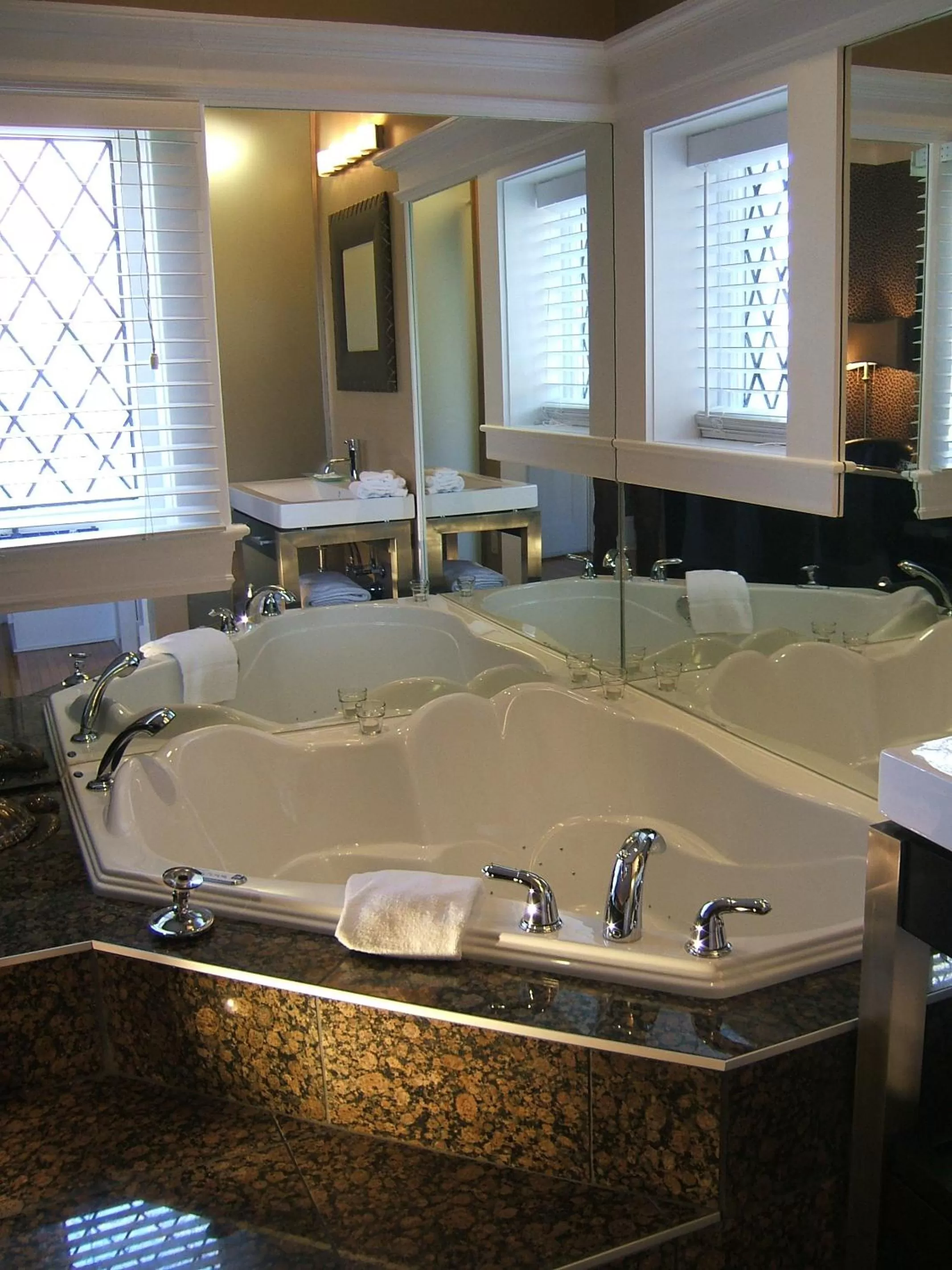 Bath in Leaside Manor