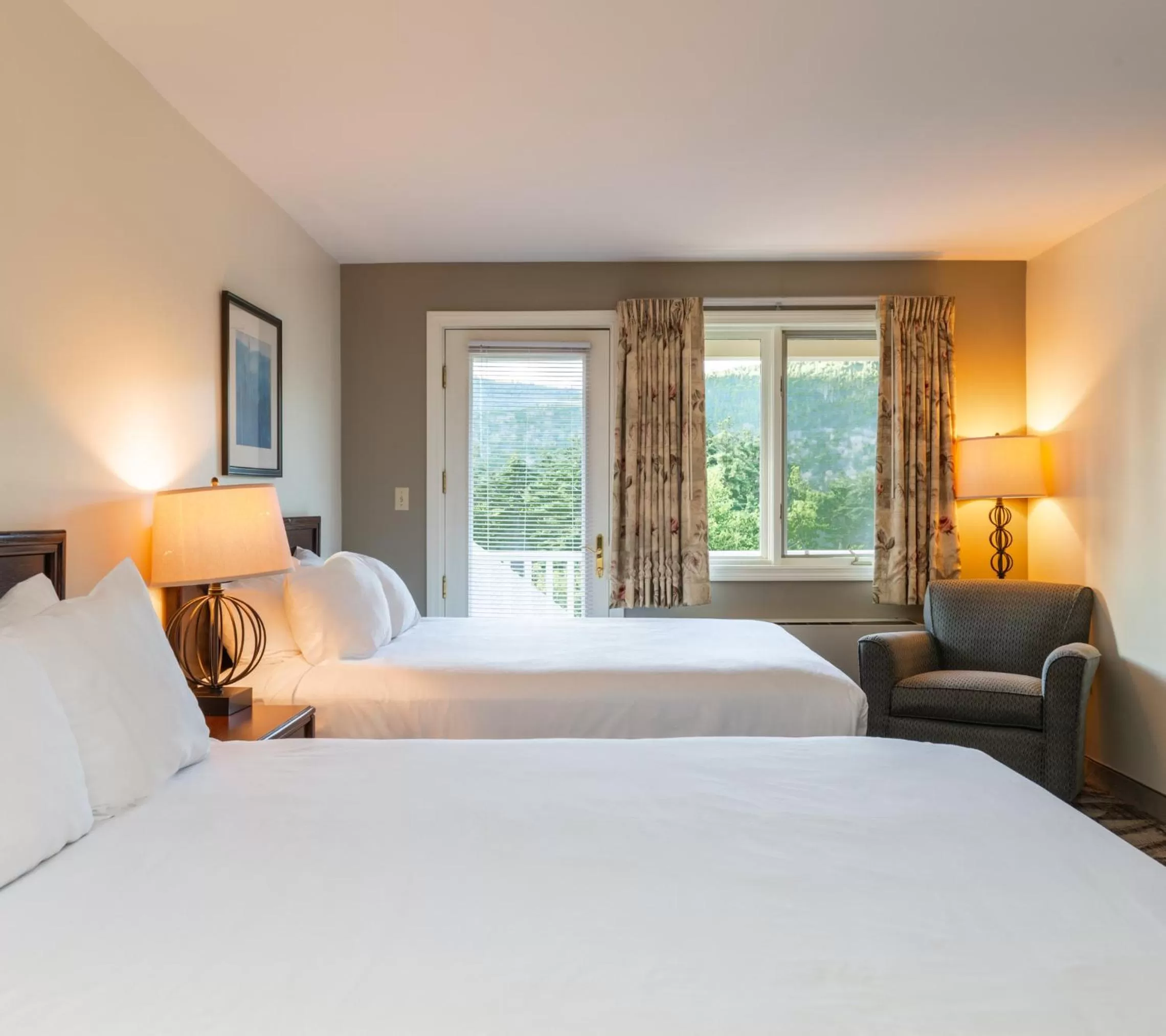 Bedroom, Bed in Grand Summit Hotel at Attitash