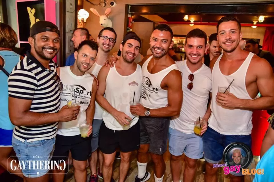 Hotel Gaythering - Gay Hotel - All Adults Welcome