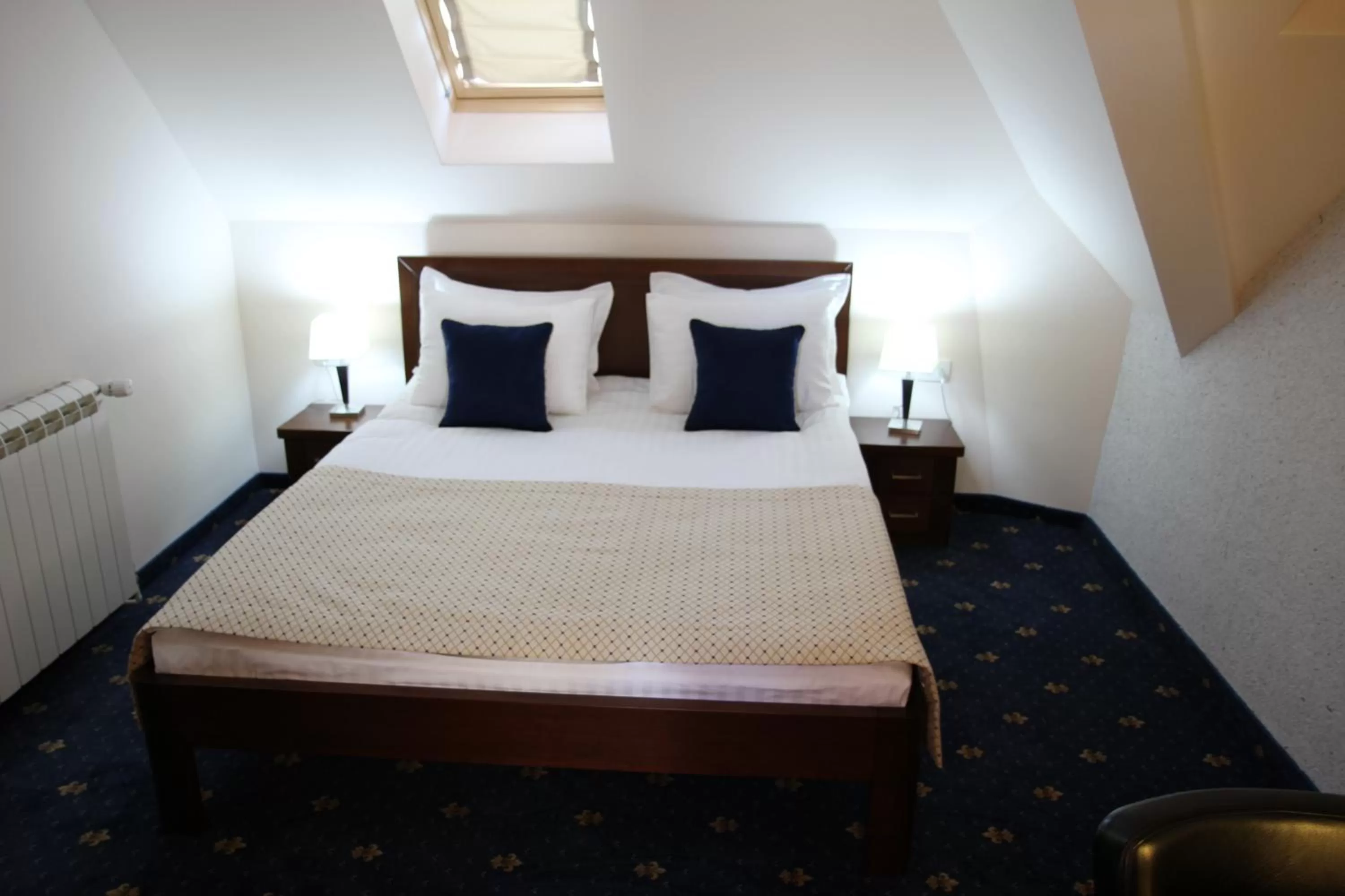 Bed in Hotel Trebjesa