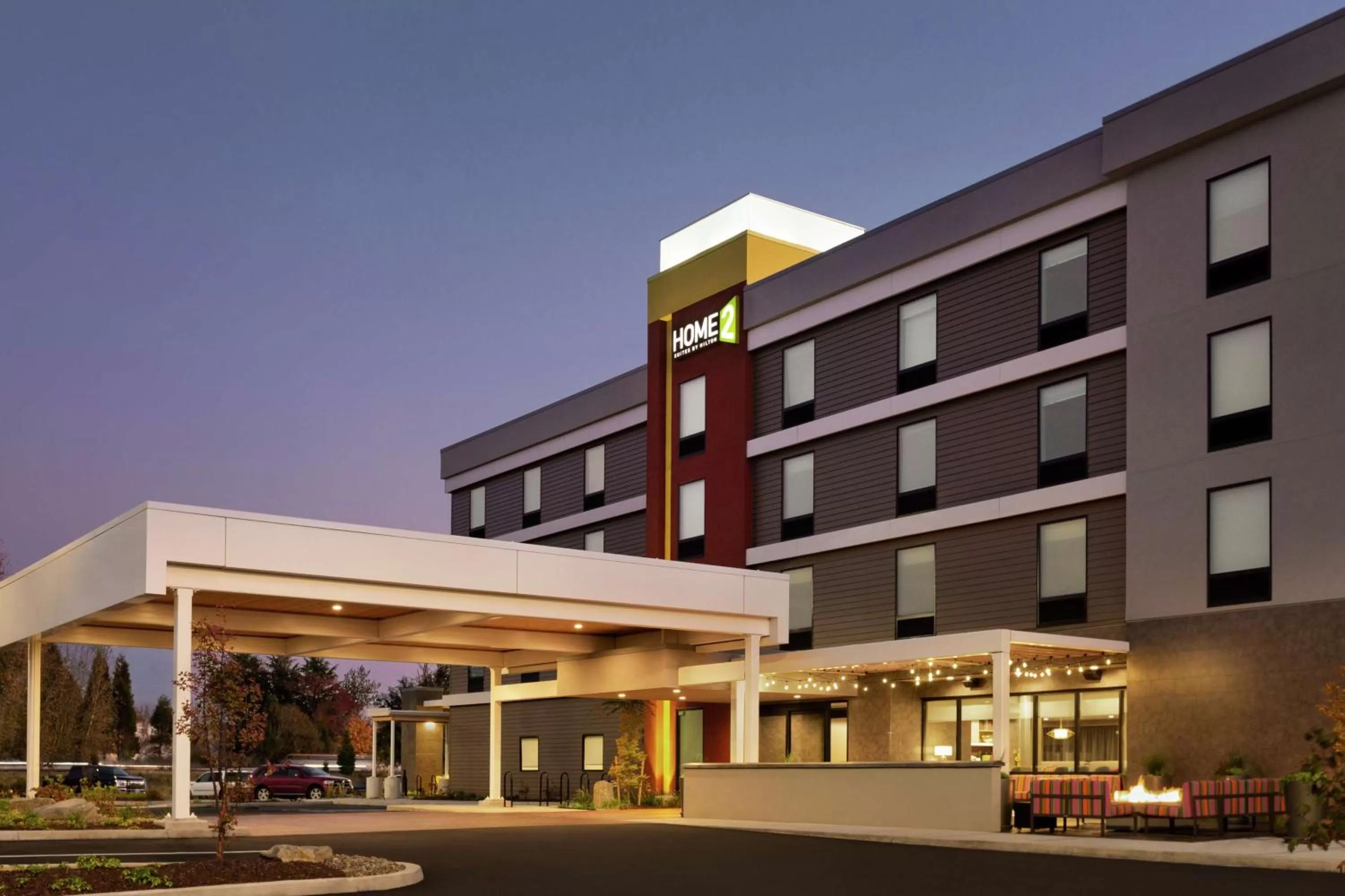 Property building in Home2 Suites By Hilton Portland Airport