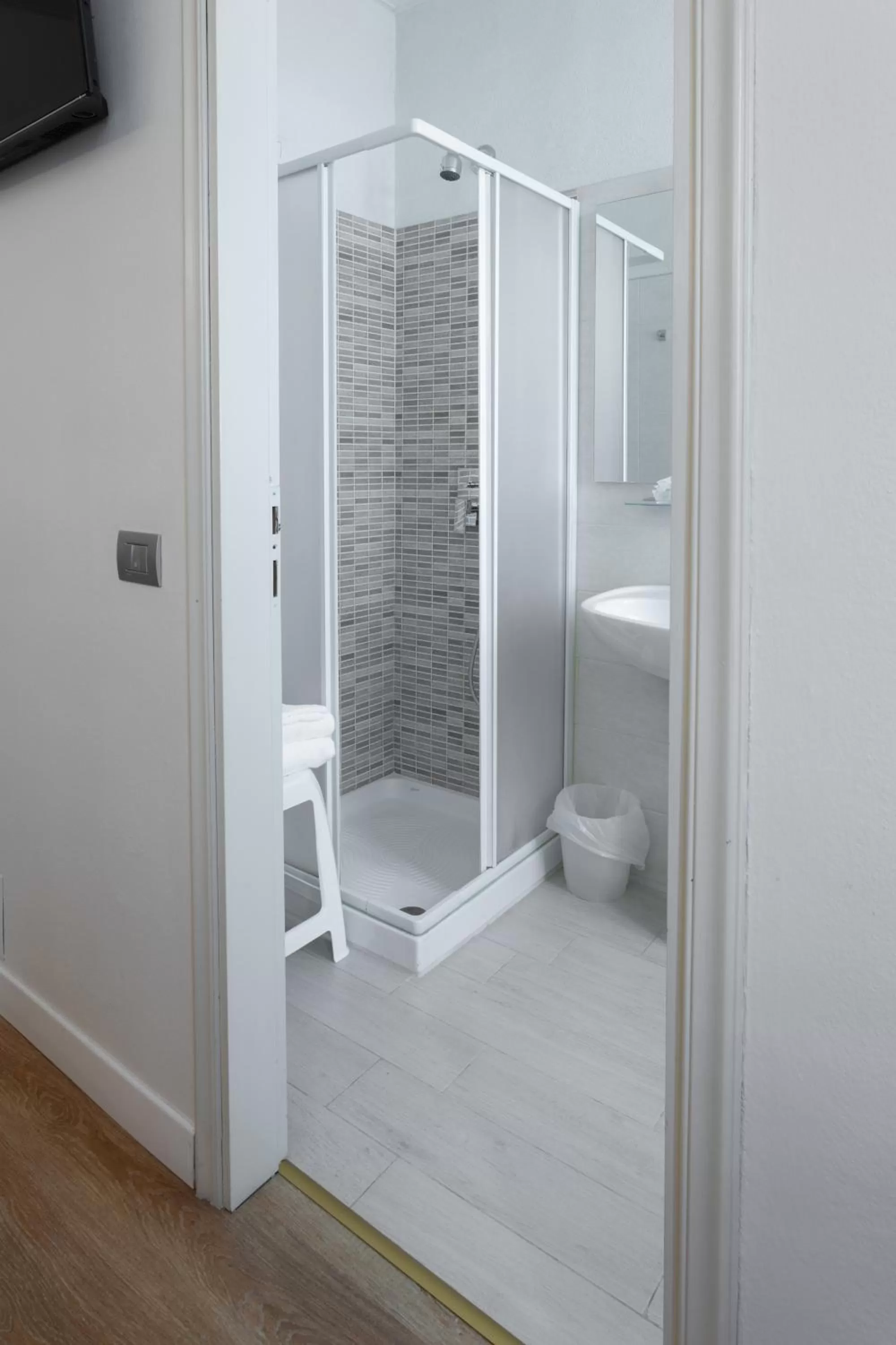 Shower in Hotel La Nuova Rotaia