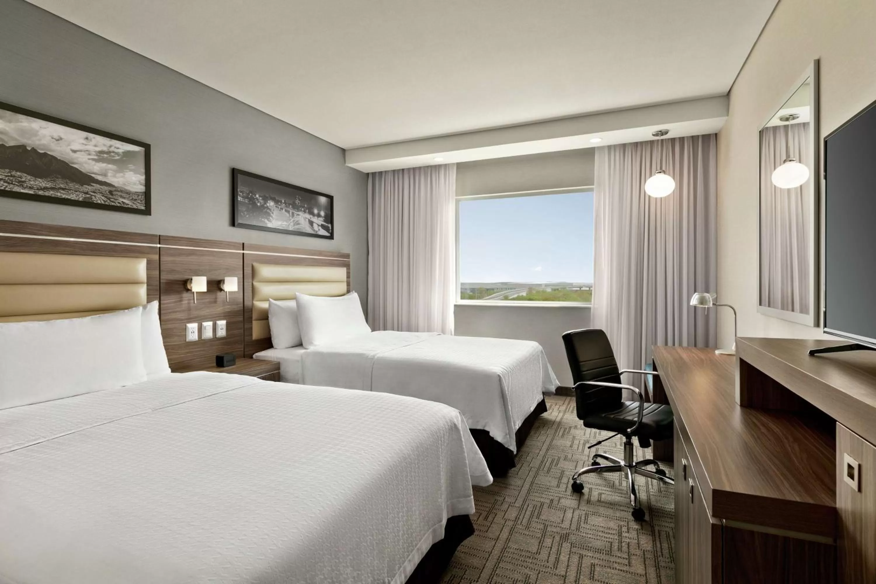 Bedroom, Bed in Hampton Inn By Hilton Monterrey Apodaca
