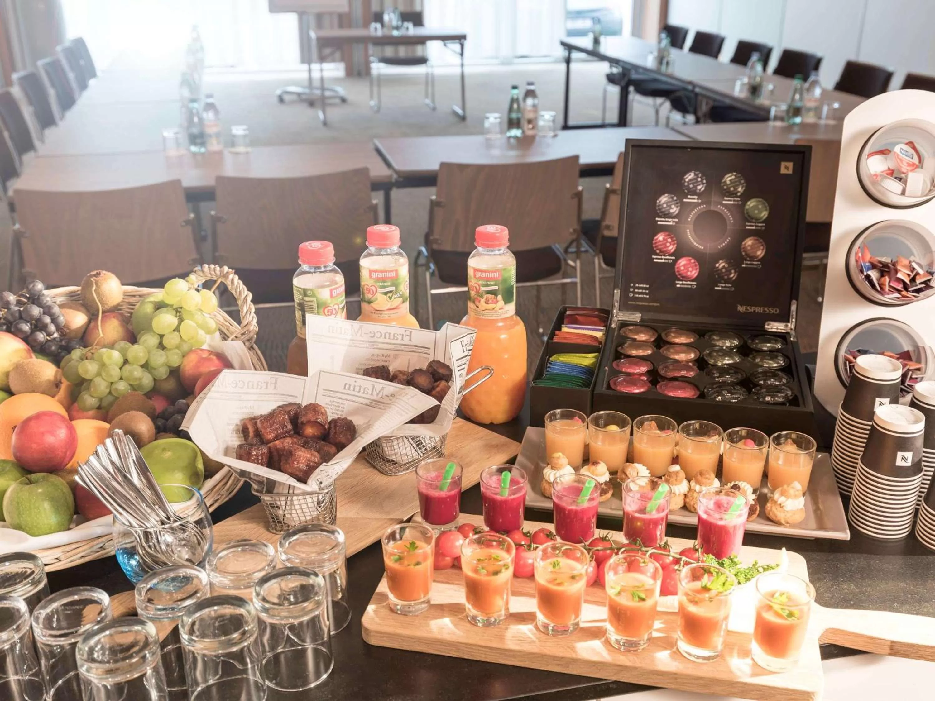 Restaurant/places to eat in Novotel Paris Nord Expo Aulnay